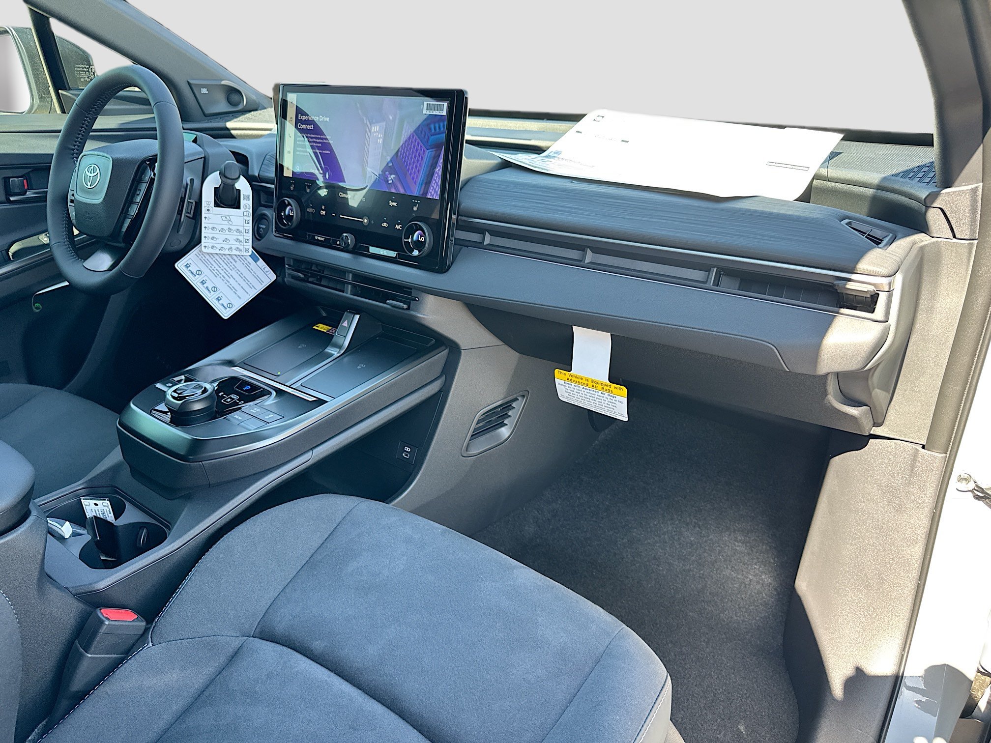 2026 Toyota C-HR XSE - Photo 22