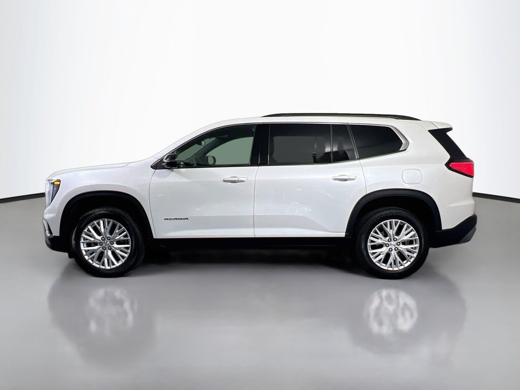 Used 2024 GMC Acadia Elevation SUV