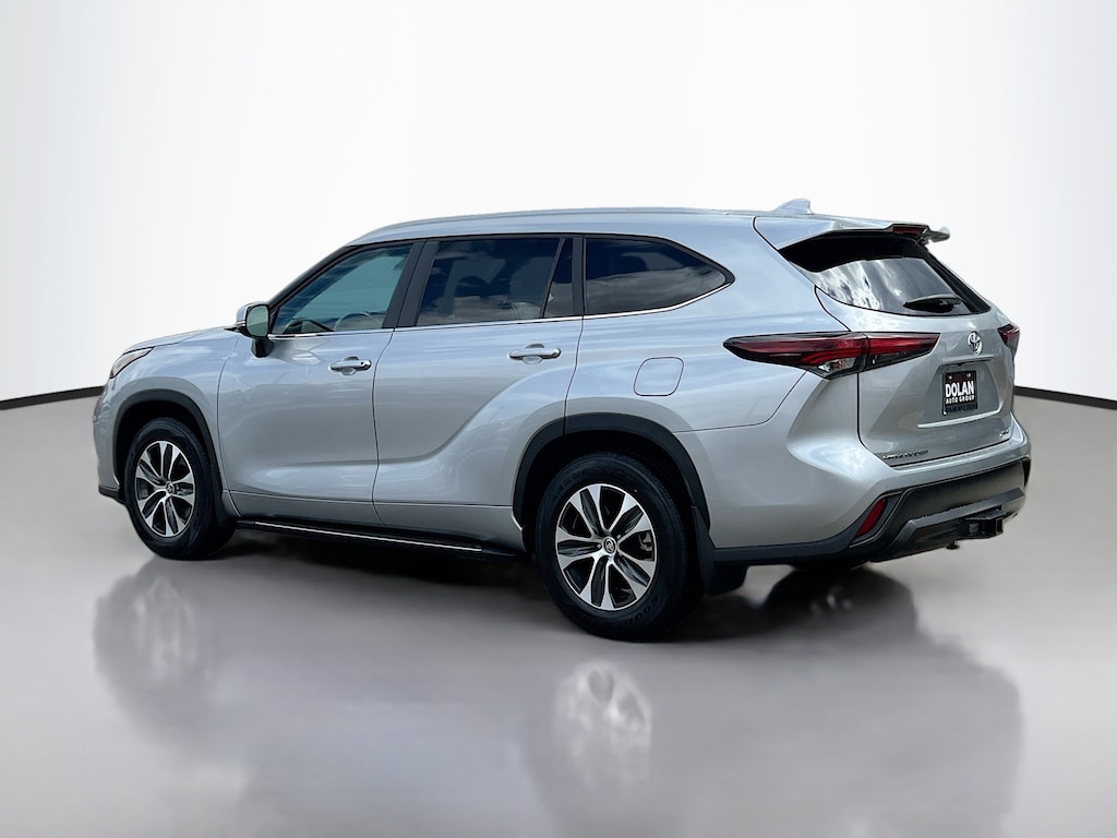 Used 2024 Toyota Highlander XLE SUV