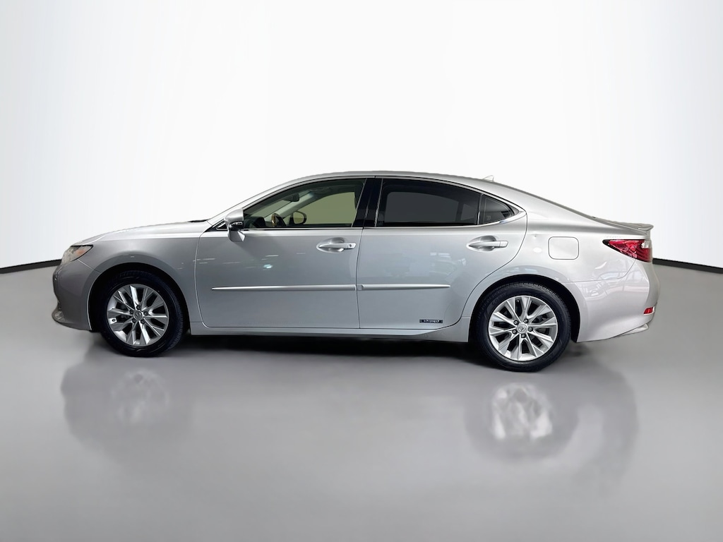 Used 2013 Lexus ES 300h Hybrid Sedan