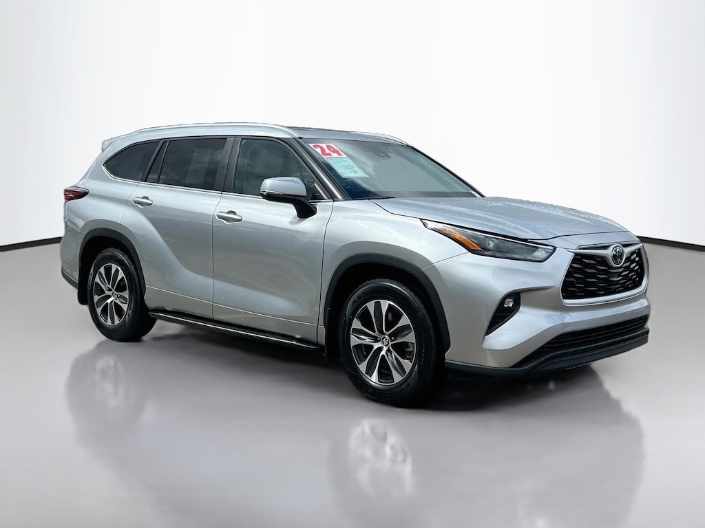 Used 2024 Toyota Highlander XLE SUV