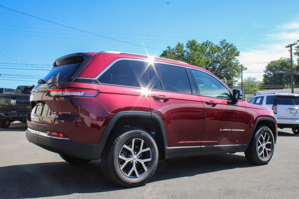 Used 2024 Jeep Grand Cherokee Limited SUV
