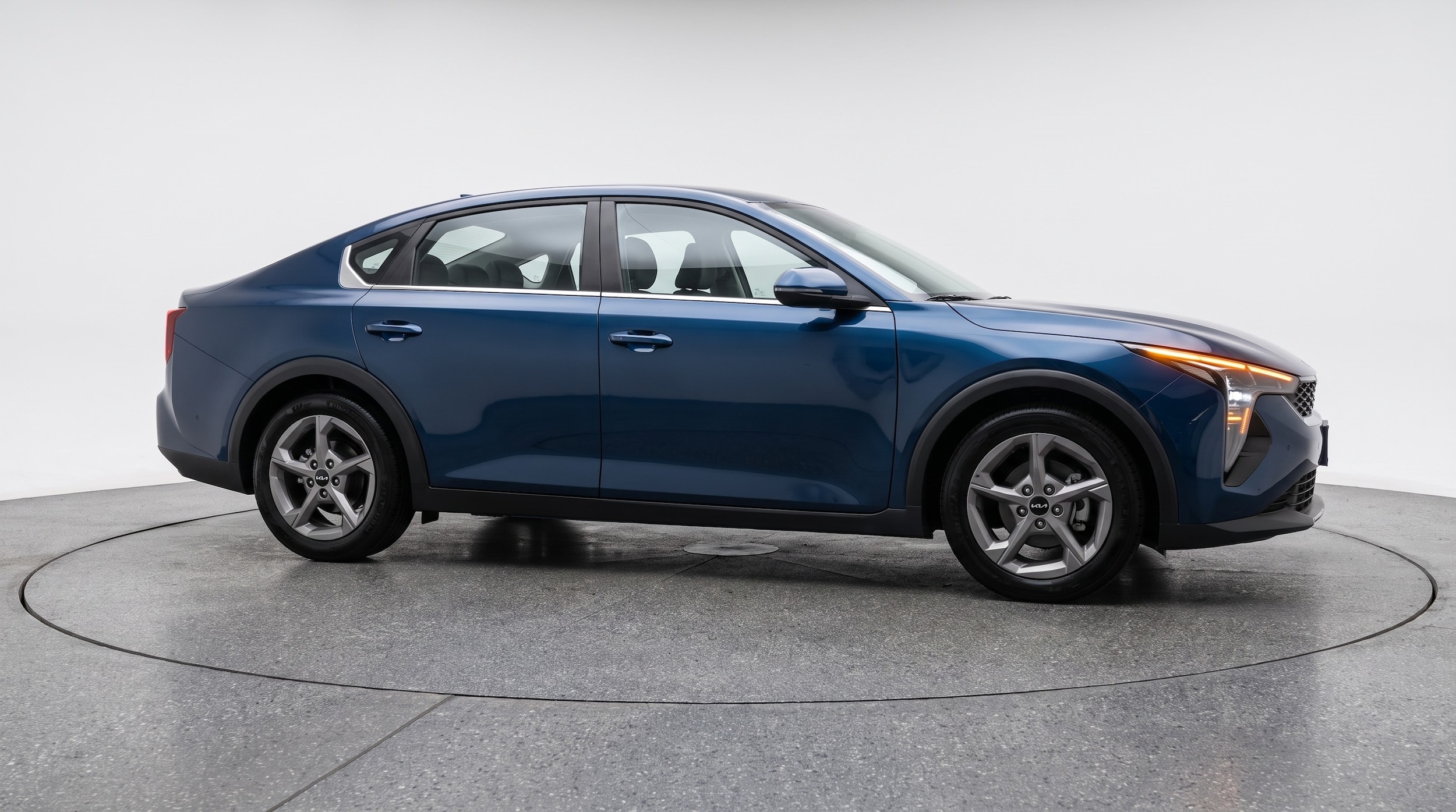 Thumbnail: 2026 Kia K4 - 1