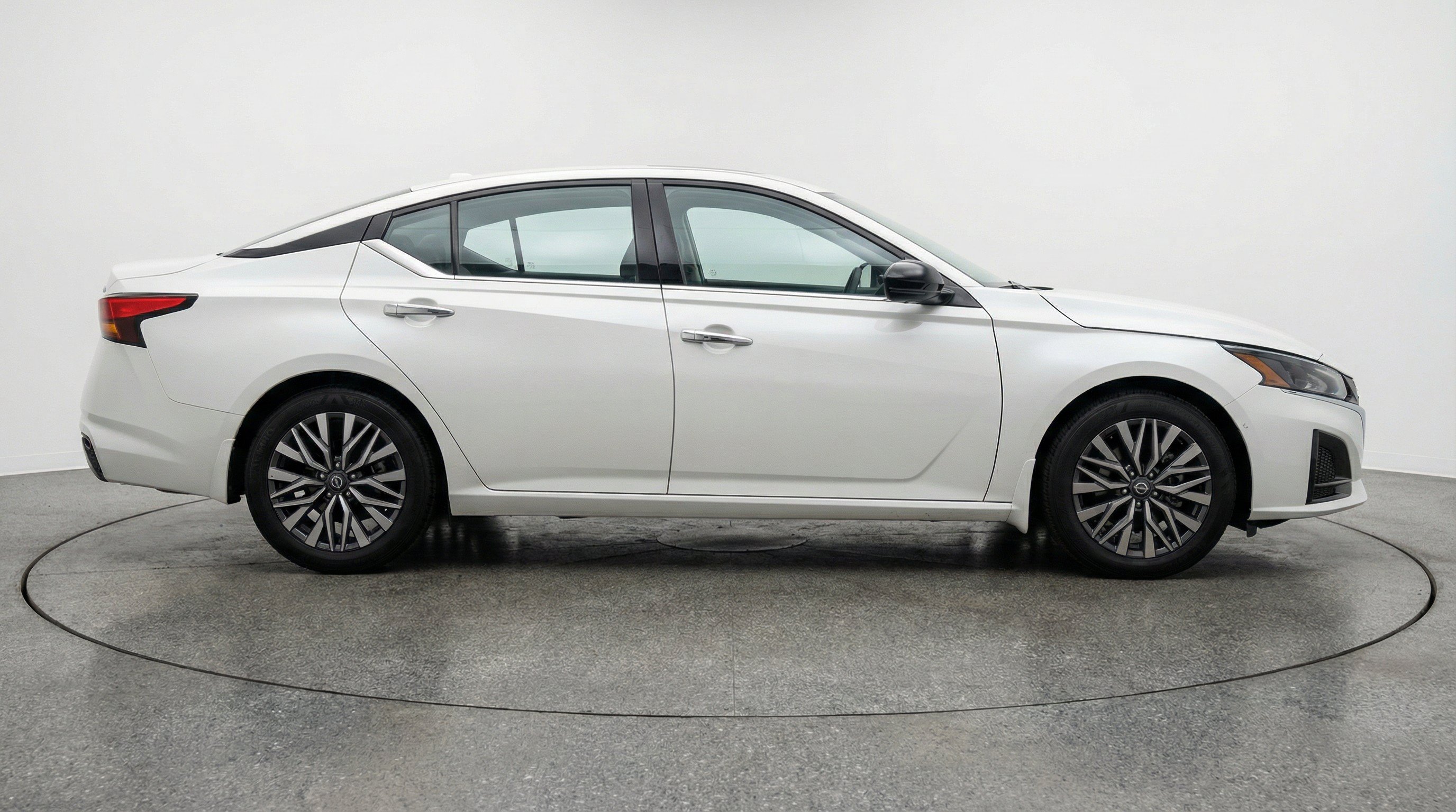 Thumbnail: 2025 Nissan Altima - 10