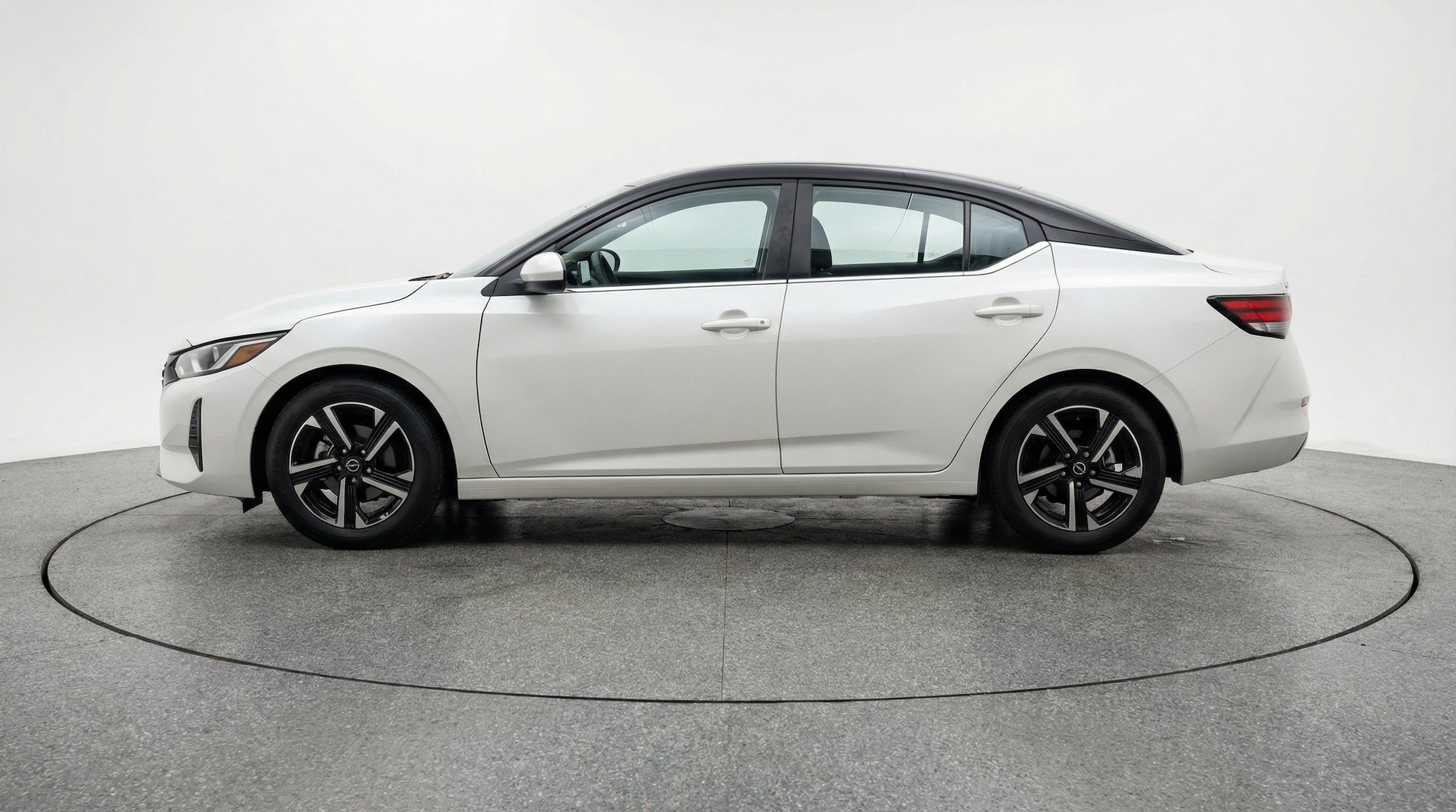 Thumbnail: 2025 Nissan Sentra - 5