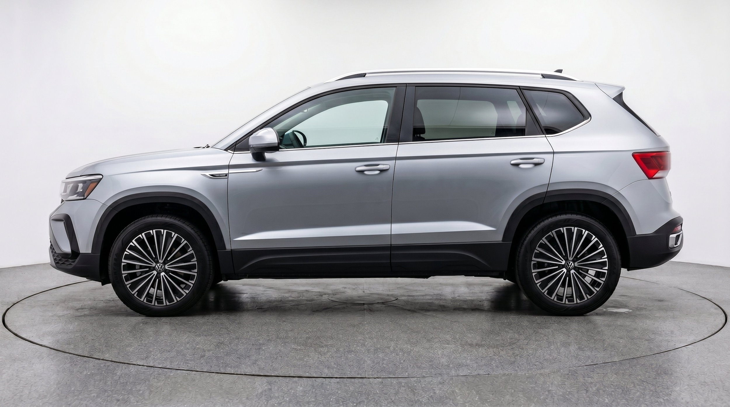 Thumbnail: 2026 Volkswagen Taos - 5