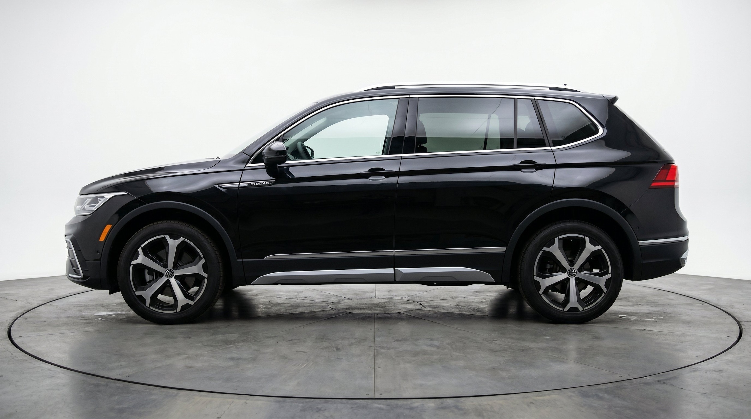 Thumbnail: 2026 Volkswagen Tiguan - 5