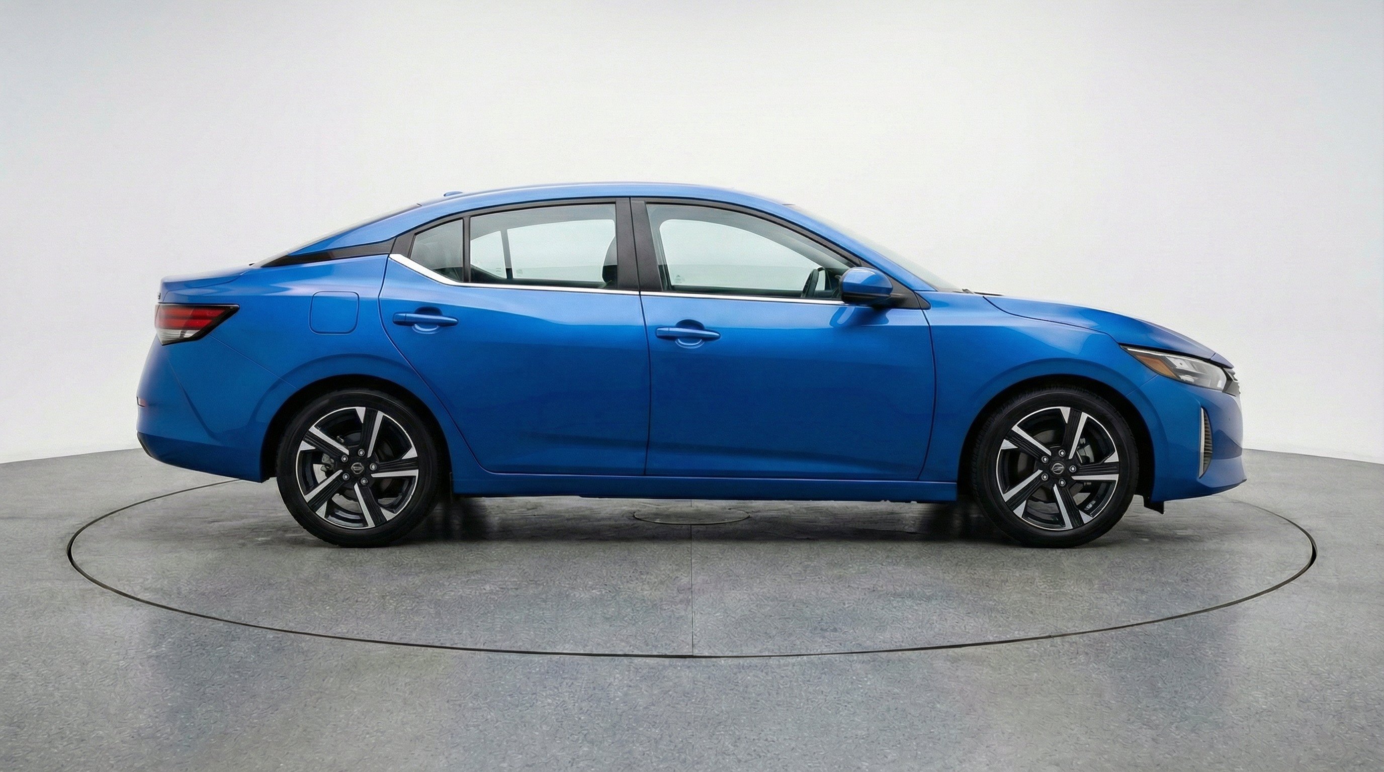 Thumbnail: 2025 Nissan Sentra - 10