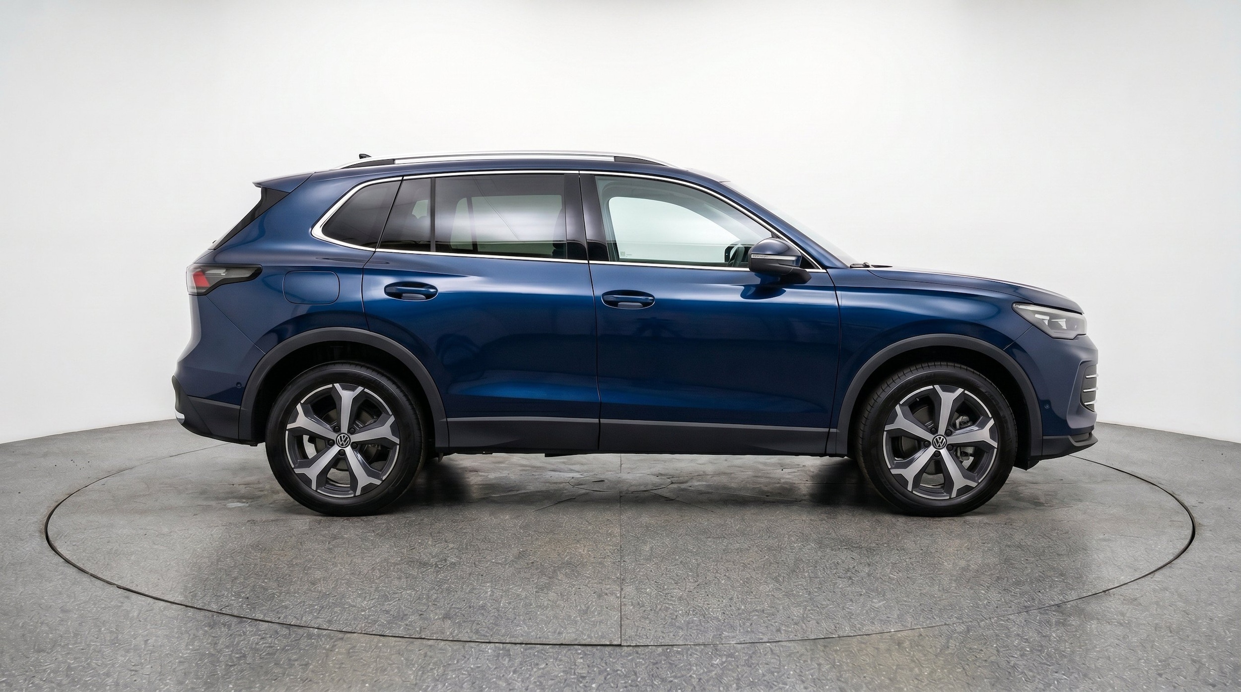 Thumbnail: 2026 Volkswagen Tiguan - 10