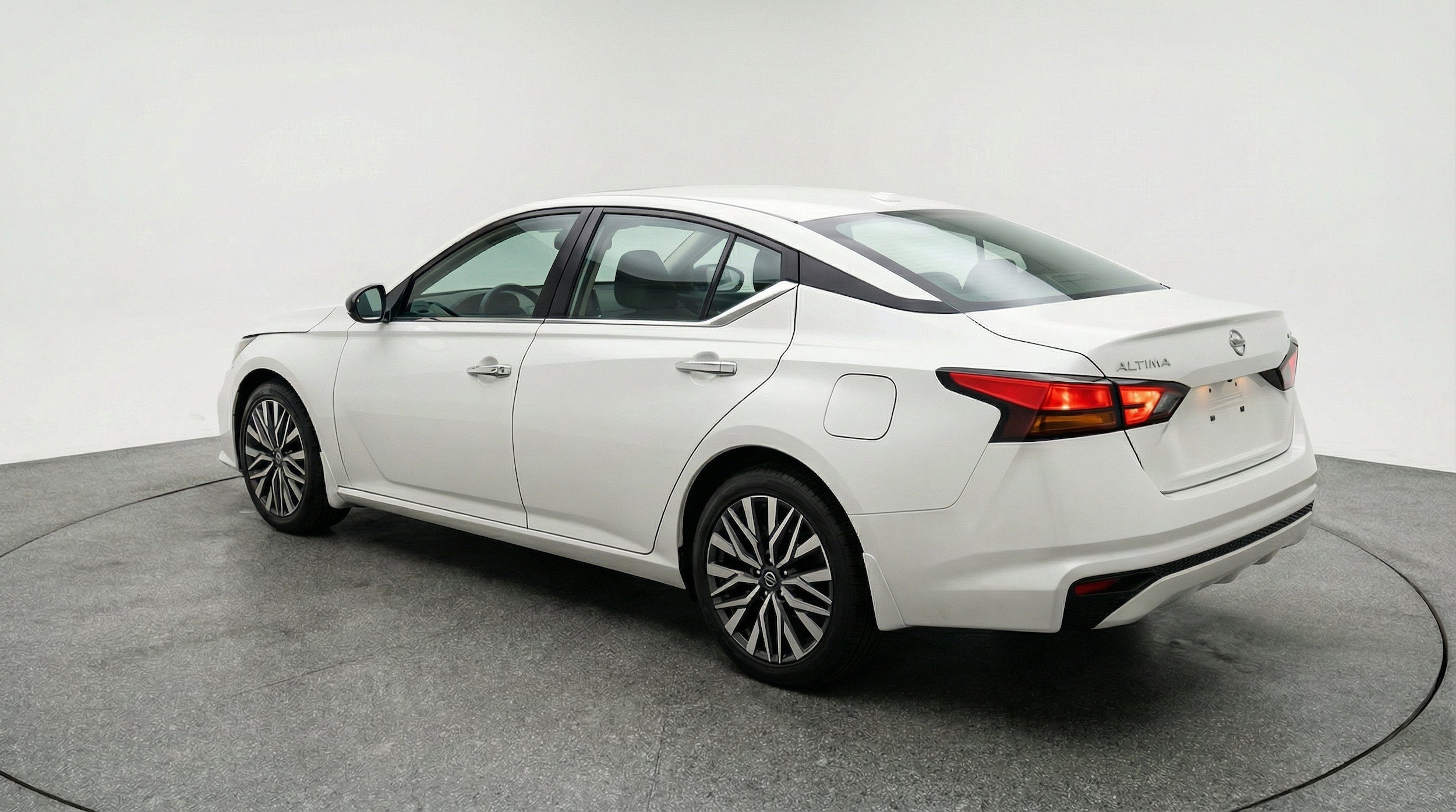 Thumbnail: 2025 Nissan Altima - 6