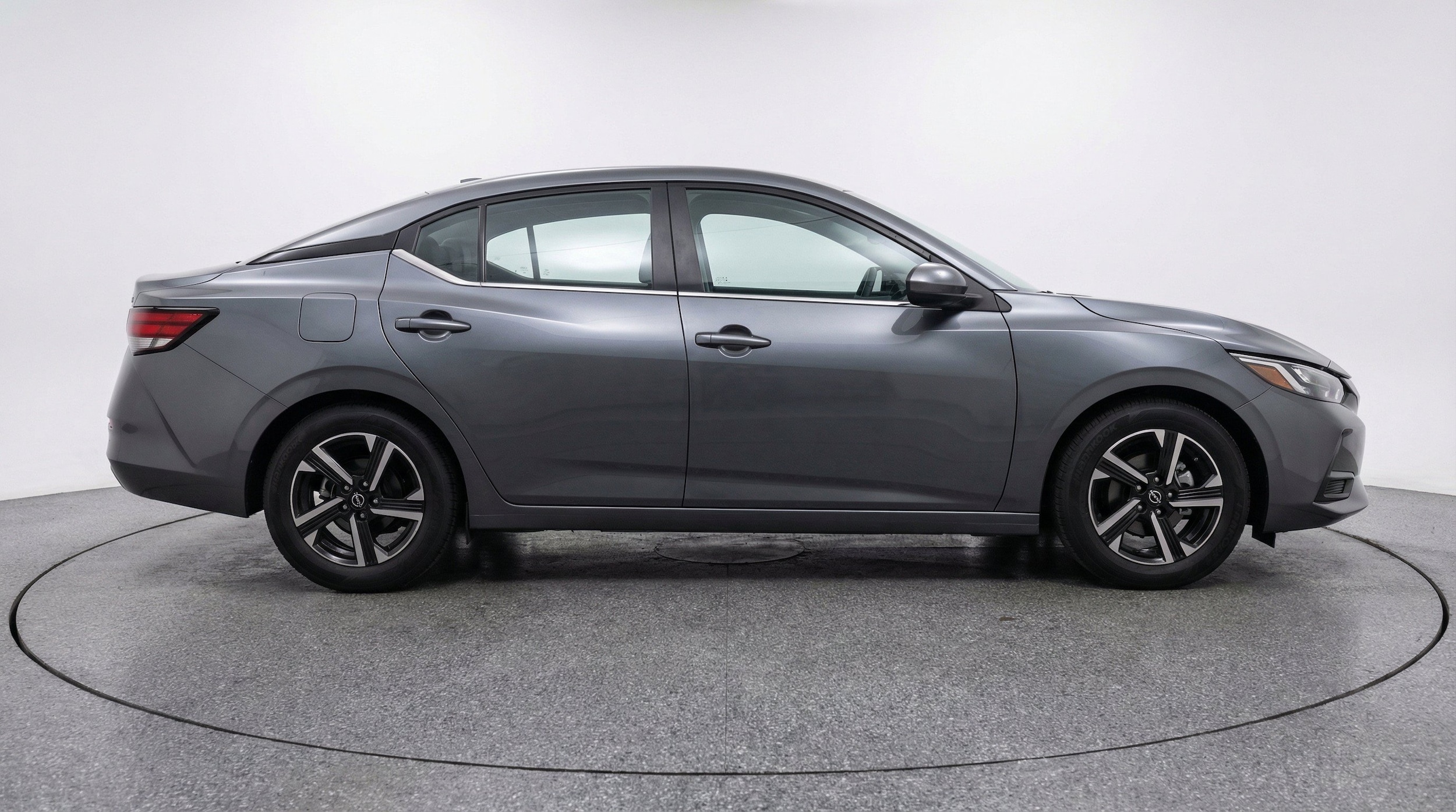 Thumbnail: 2025 Nissan Sentra - 10