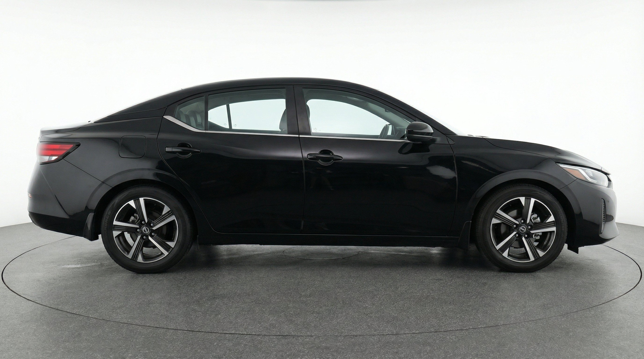 Thumbnail: 2025 Nissan Sentra - 10