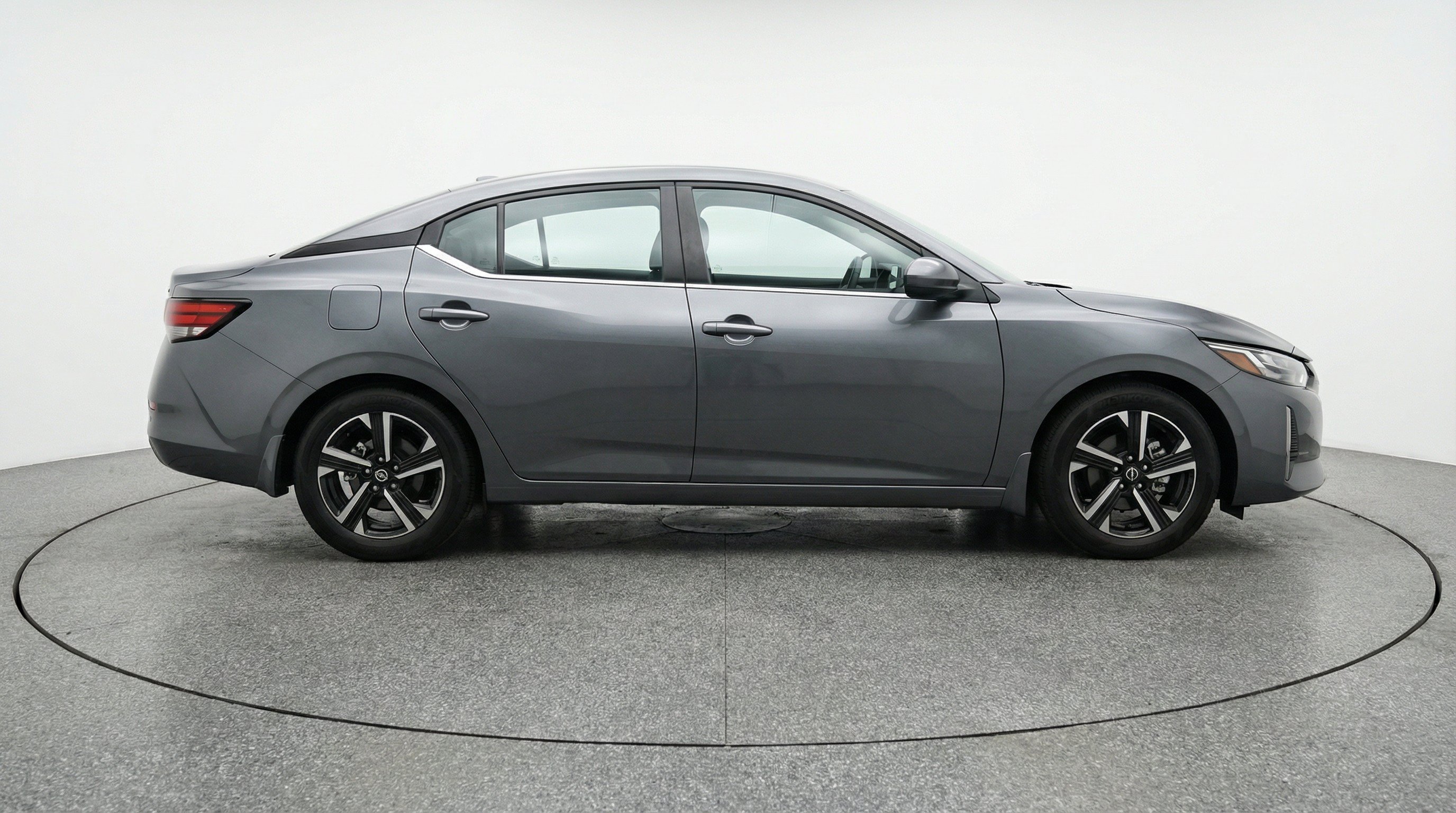 Thumbnail: 2025 Nissan Sentra - 10