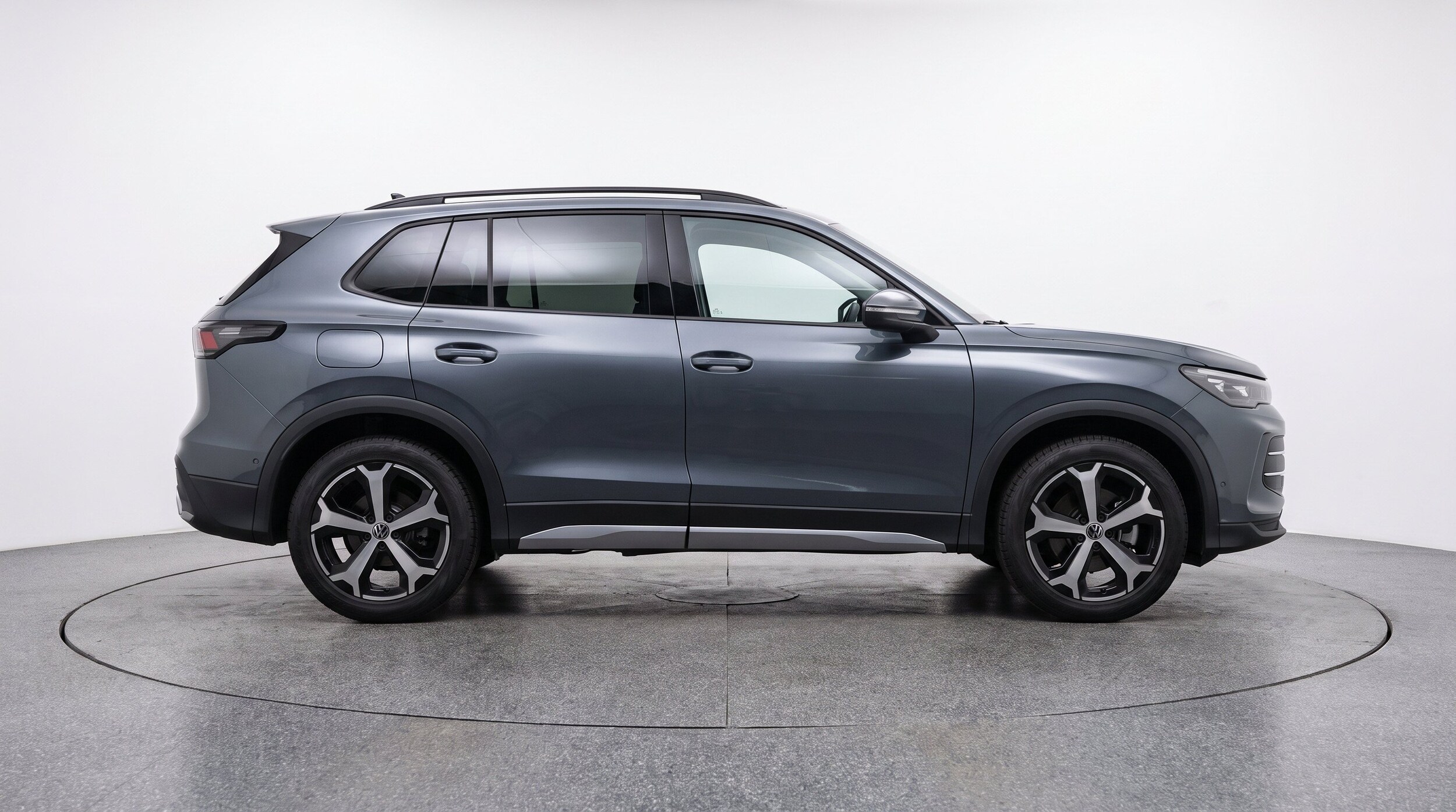 Thumbnail: 2026 Volkswagen Tiguan - 10
