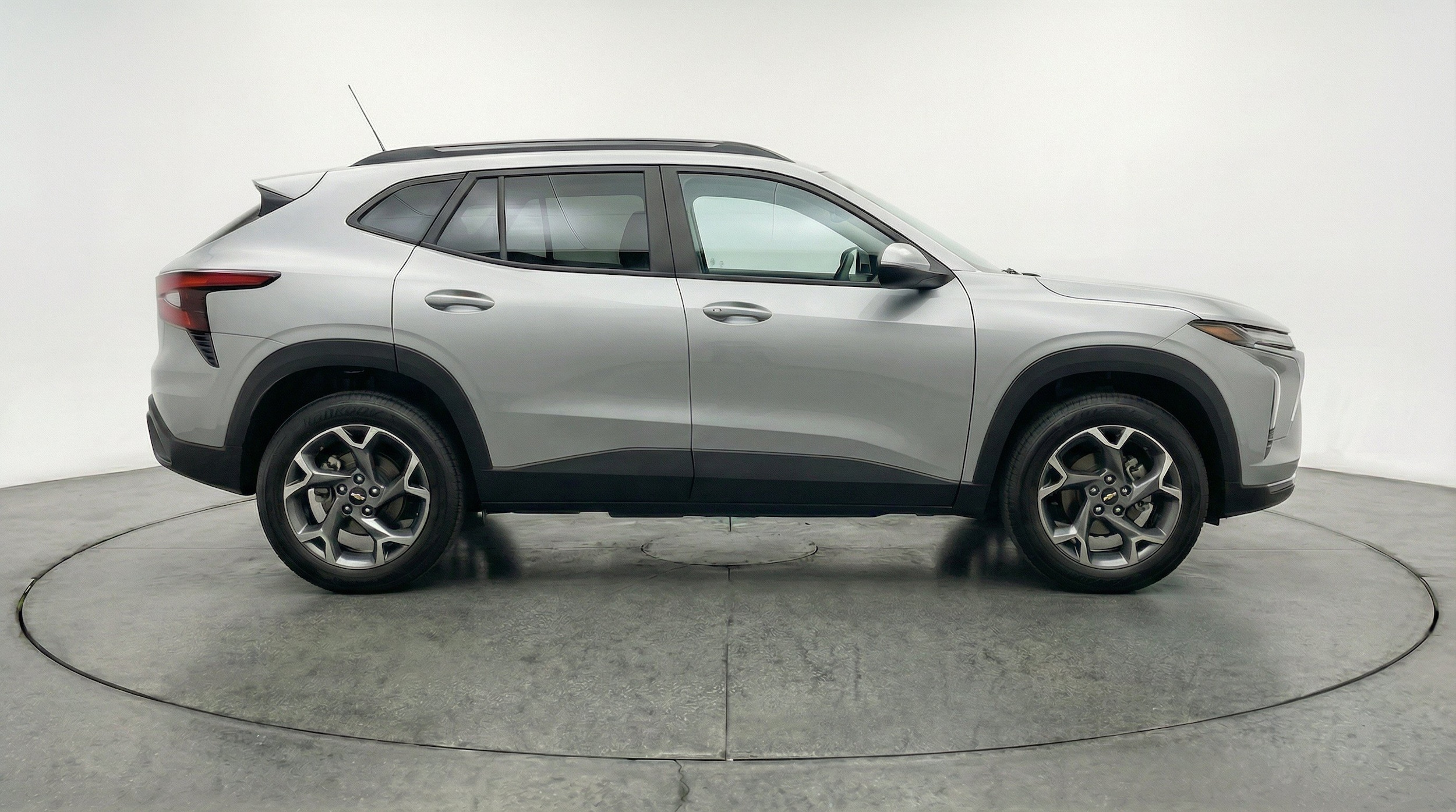 Thumbnail: 2025 Chevrolet Trax - 10
