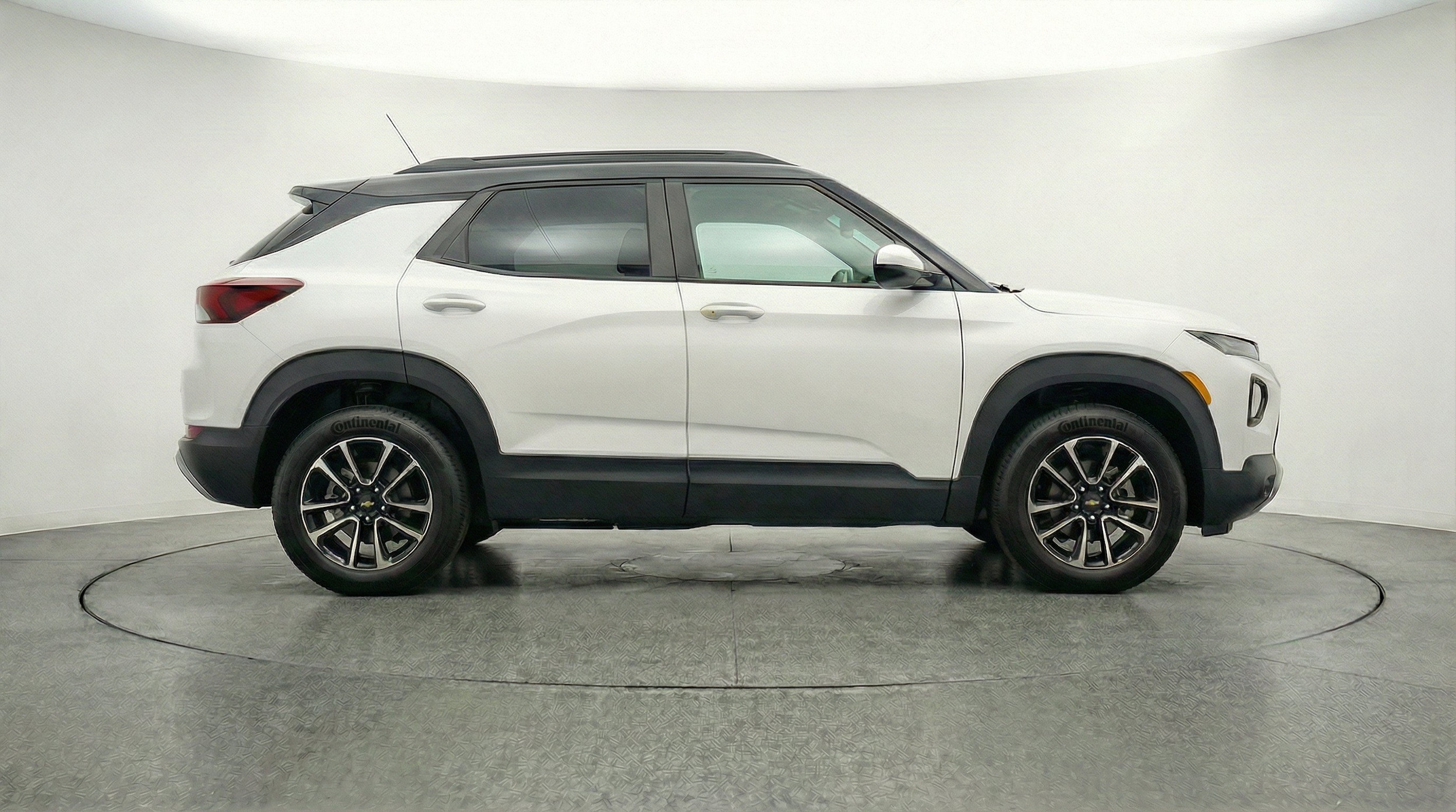 Thumbnail: 2025 Chevrolet TrailBlazer - 10