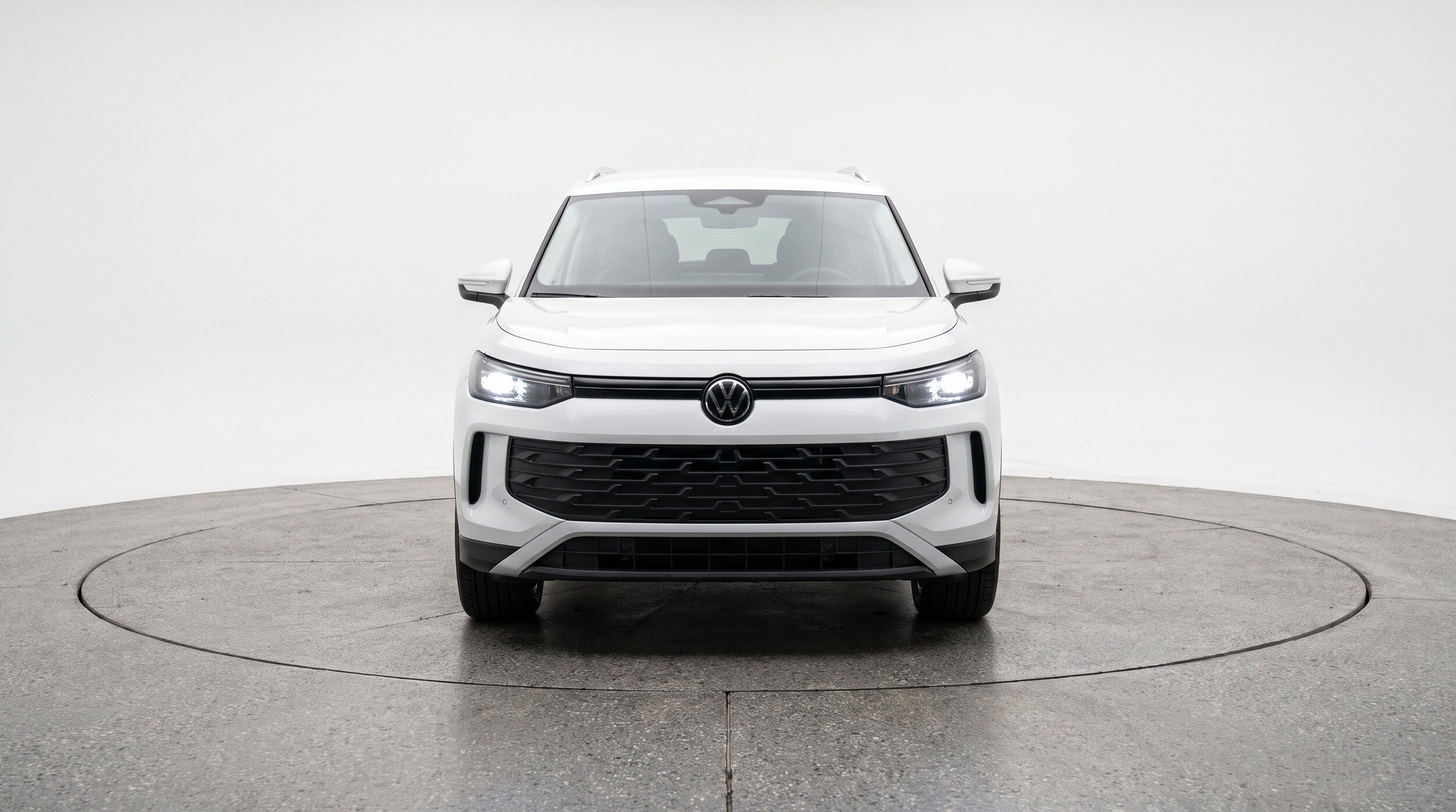 Thumbnail: 2026 Volkswagen Tiguan - 2