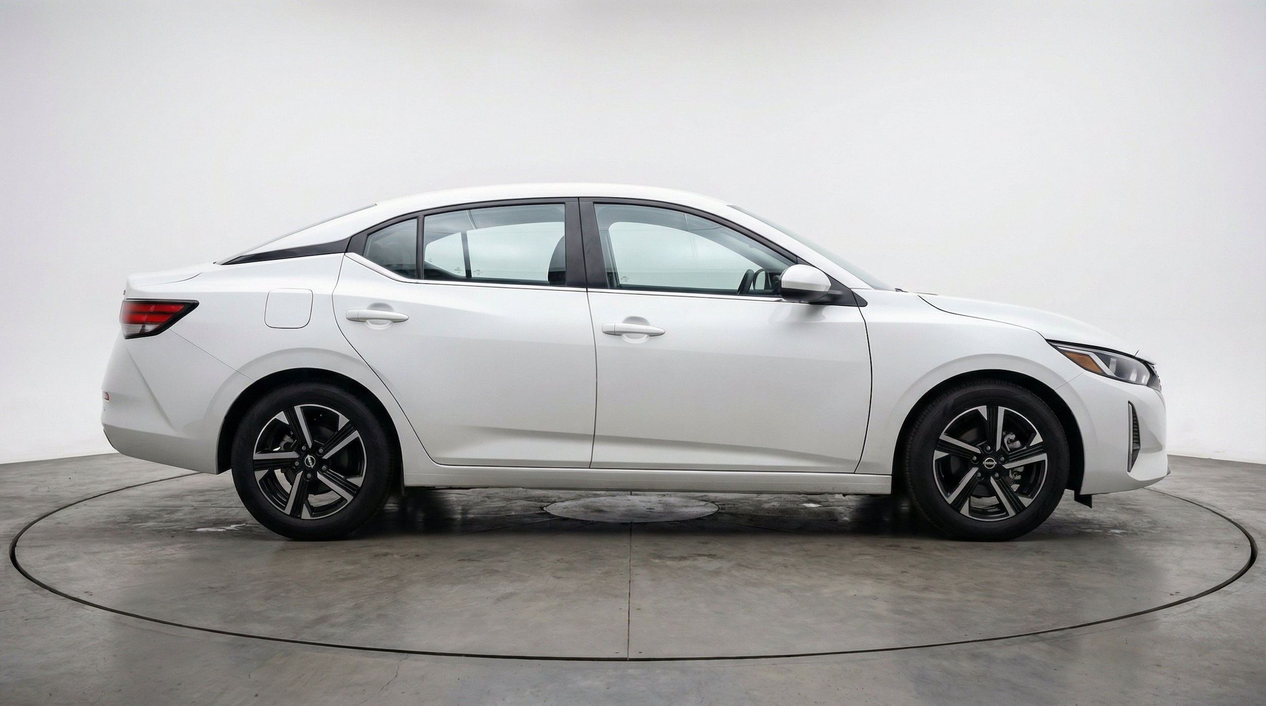 Thumbnail: 2025 Nissan Sentra - 10
