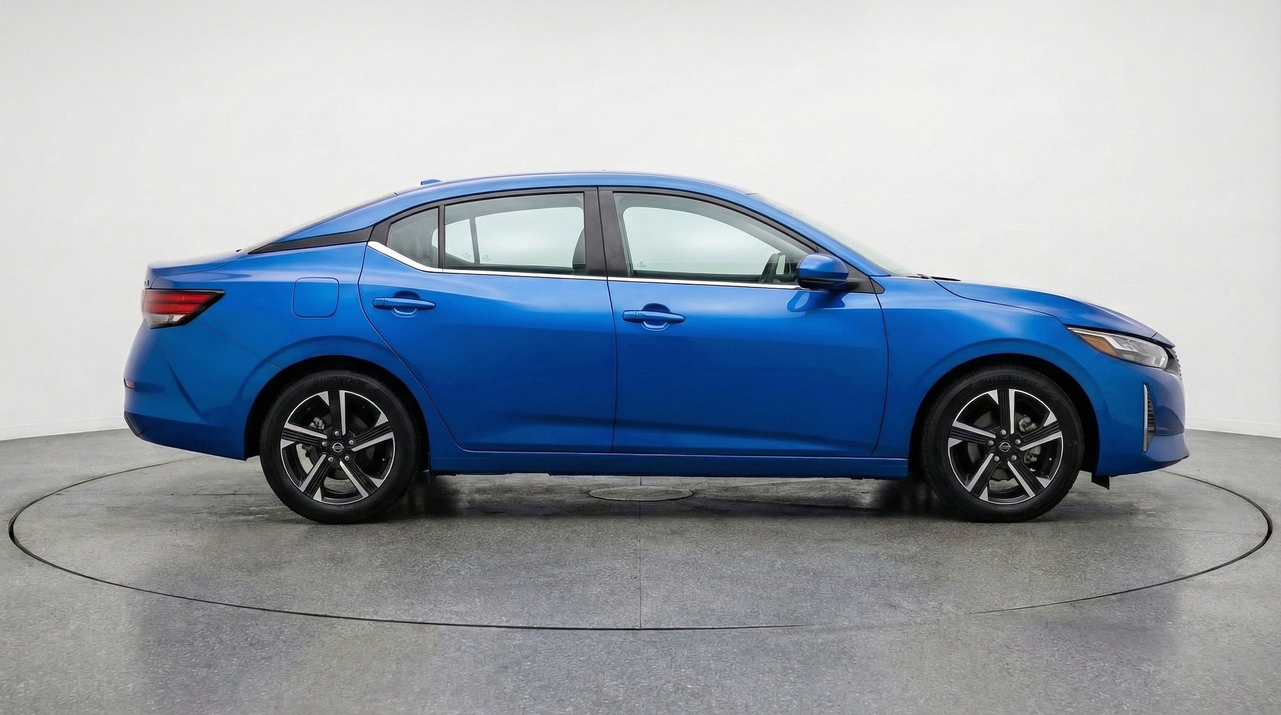 Thumbnail: 2025 Nissan Sentra - 10