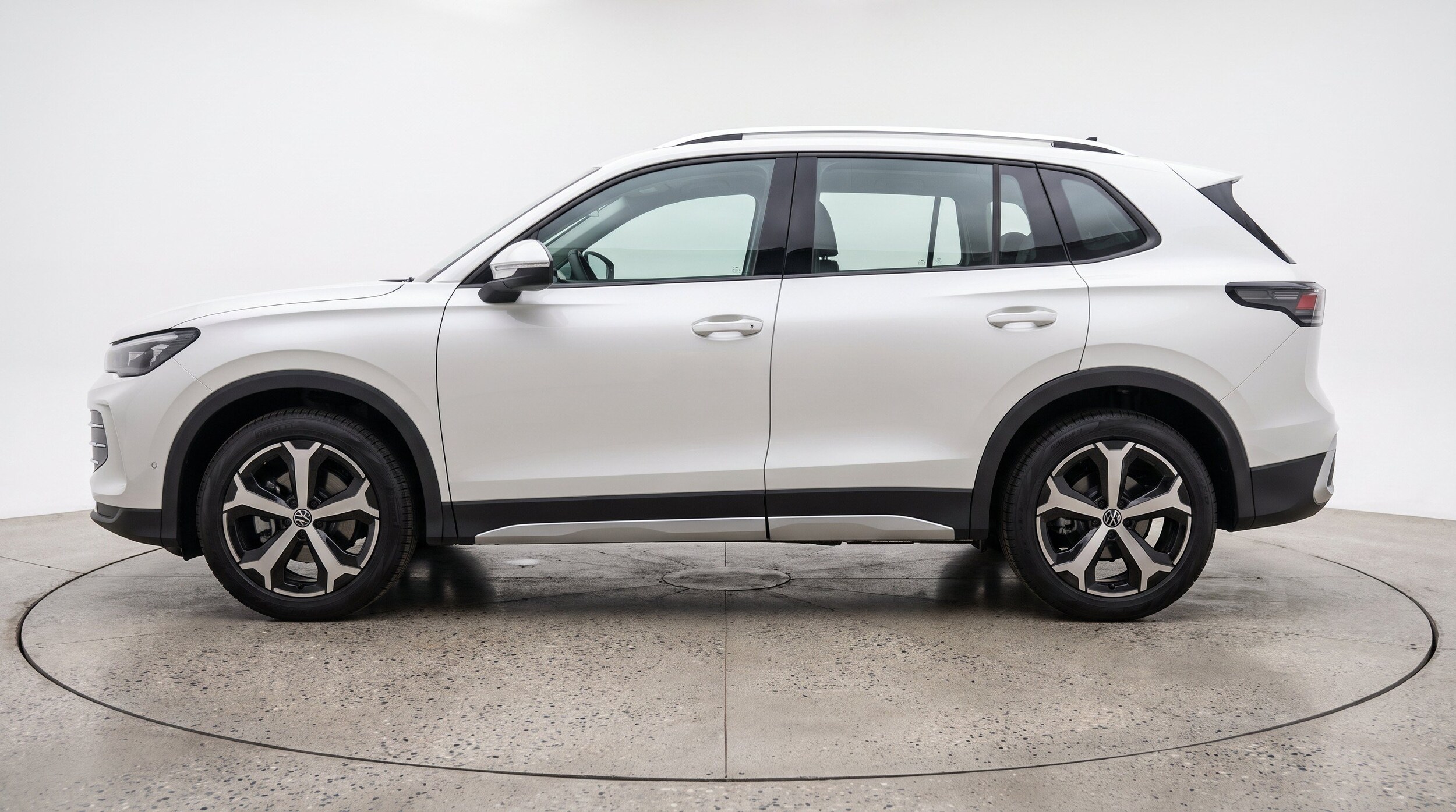 Thumbnail: 2026 Volkswagen Tiguan - 5