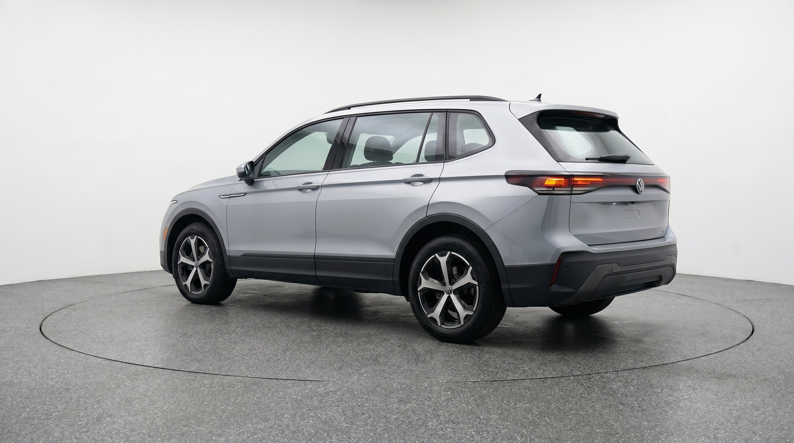 Thumbnail: 2026 Volkswagen Tiguan - 6