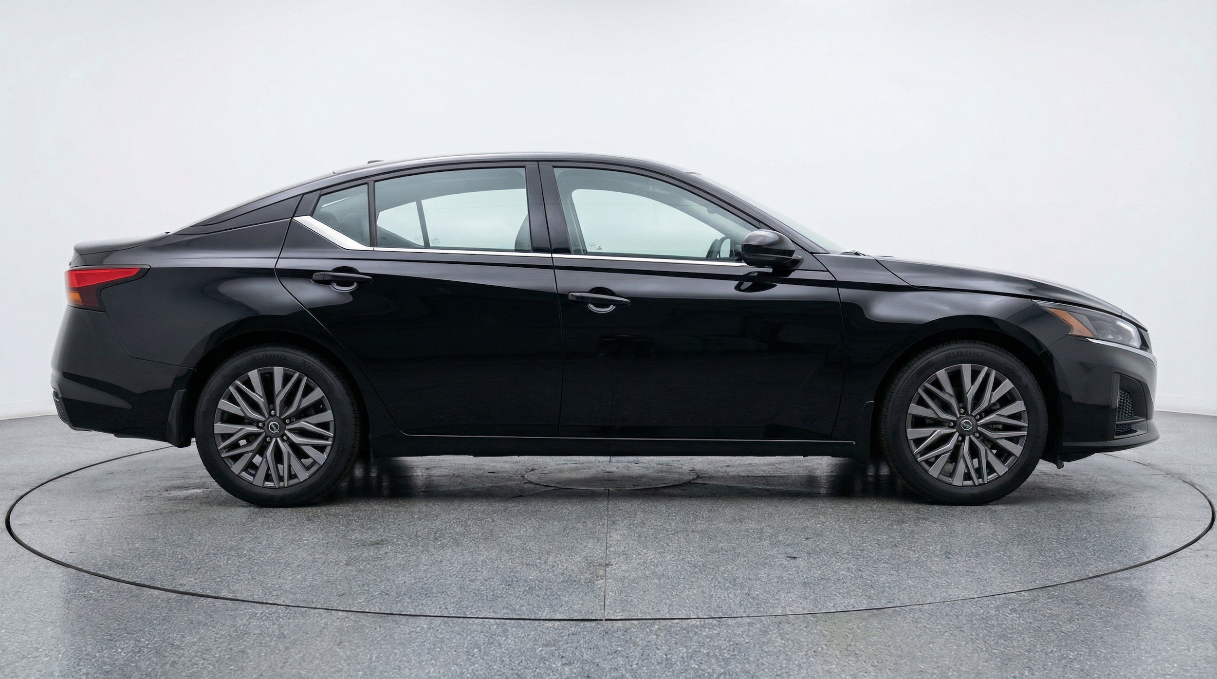 Thumbnail: 2025 Nissan Altima - 10