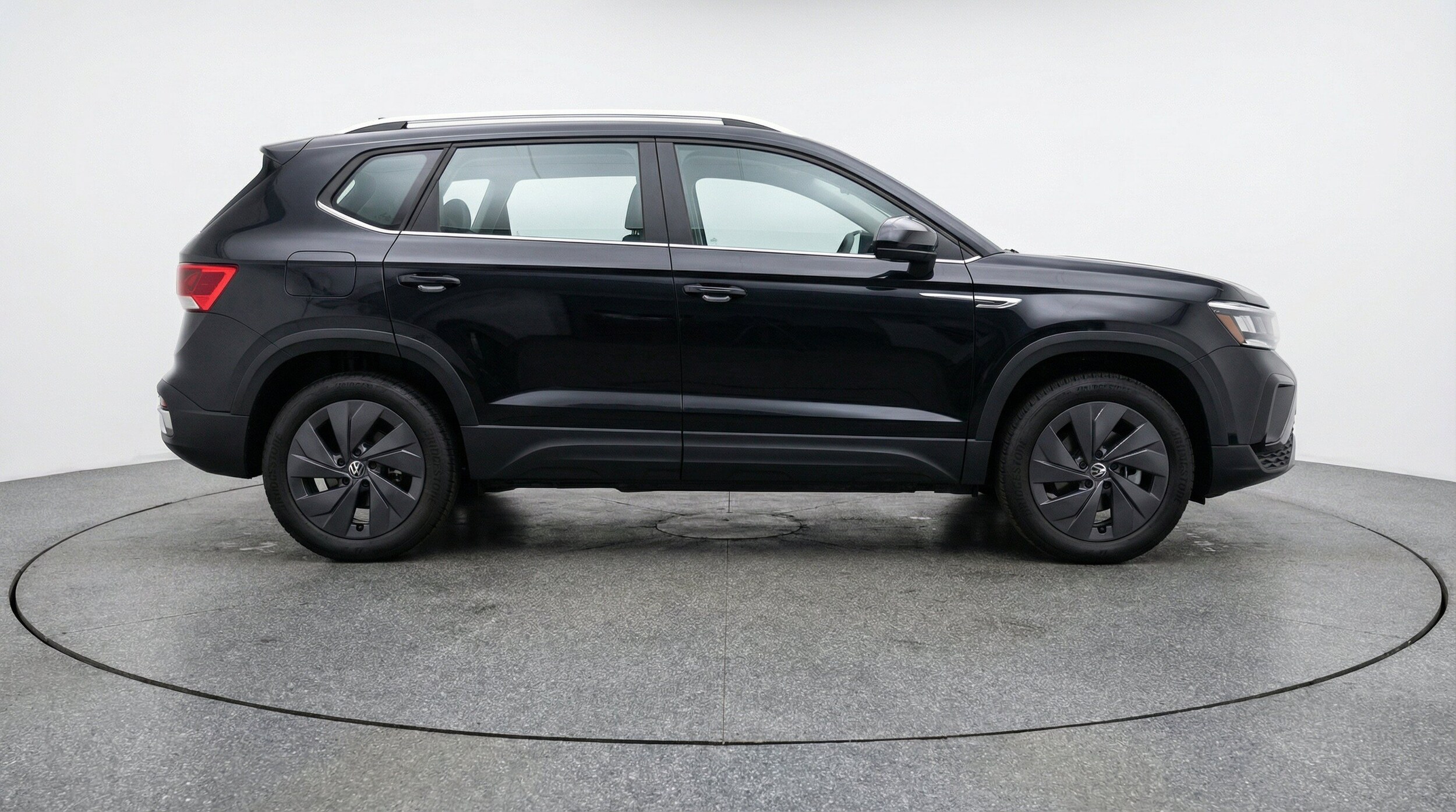 Thumbnail: 2026 Volkswagen Taos - 10