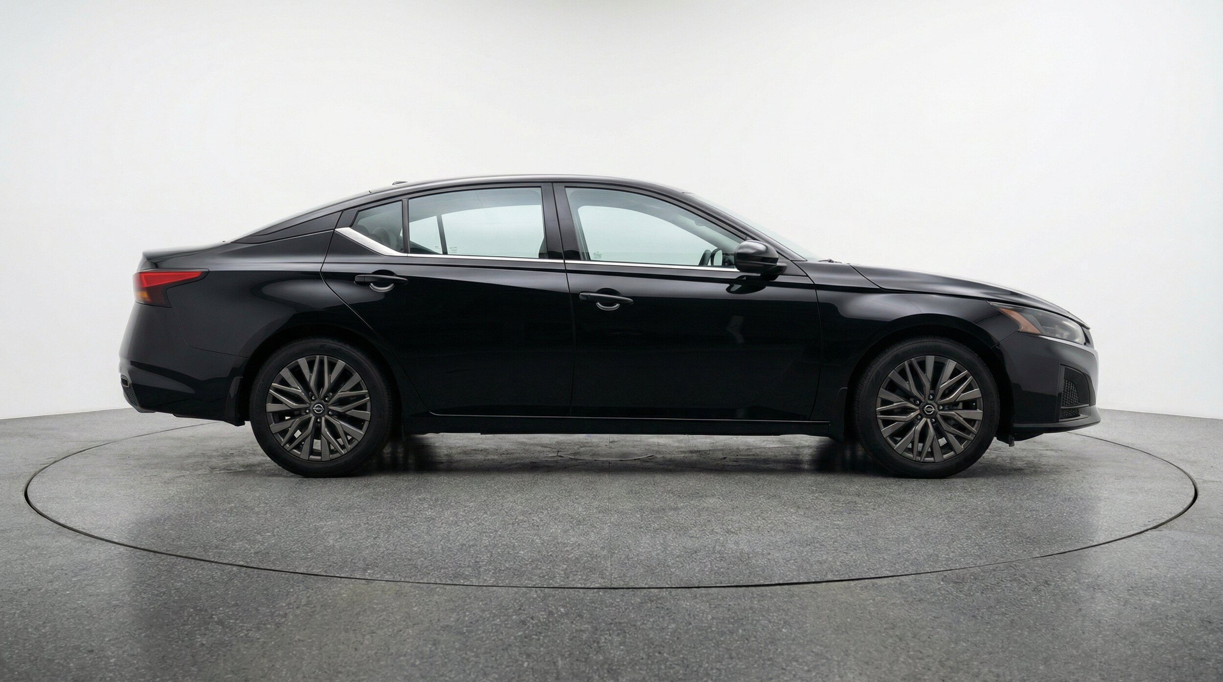 Thumbnail: 2025 Nissan Altima - 10