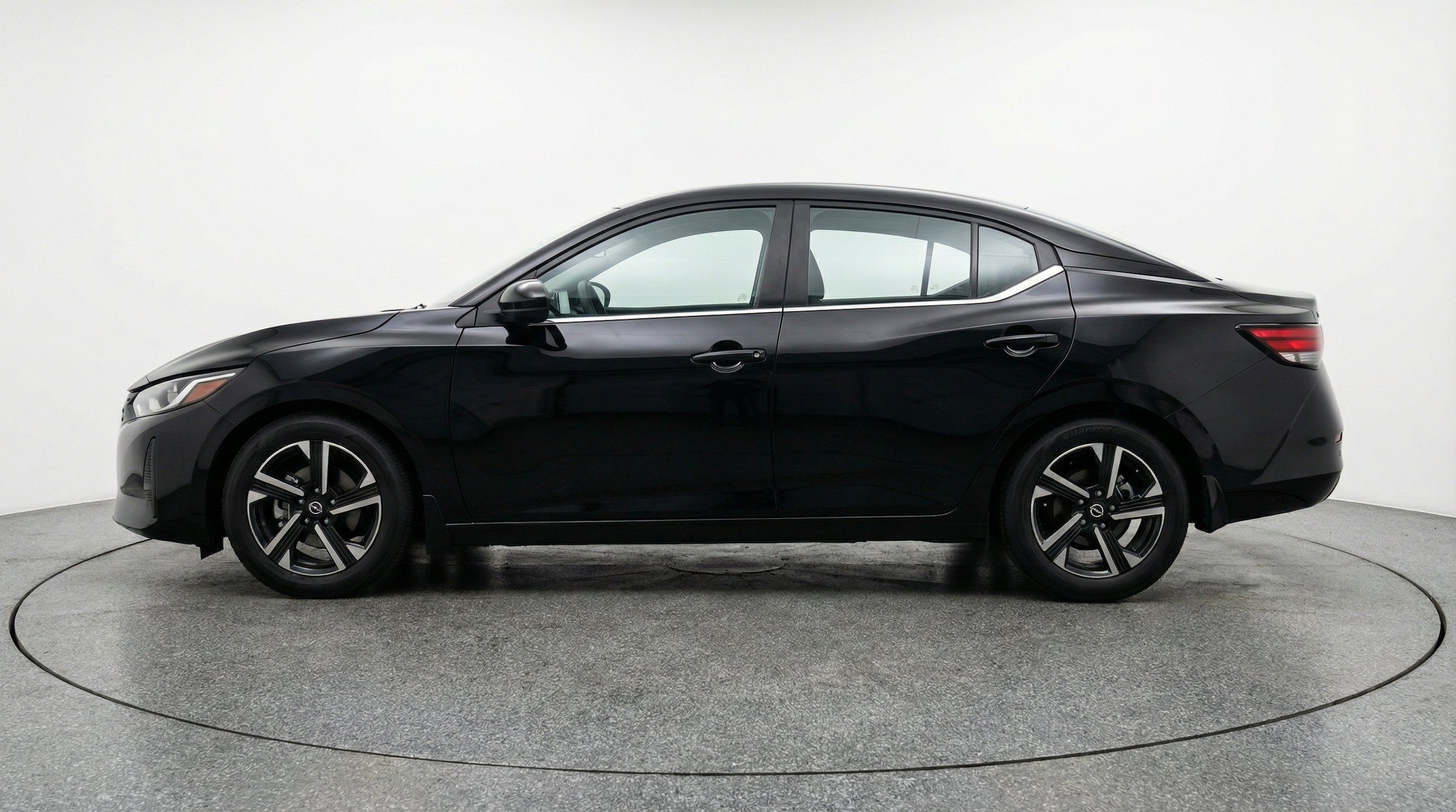 Thumbnail: 2025 Nissan Sentra - 5