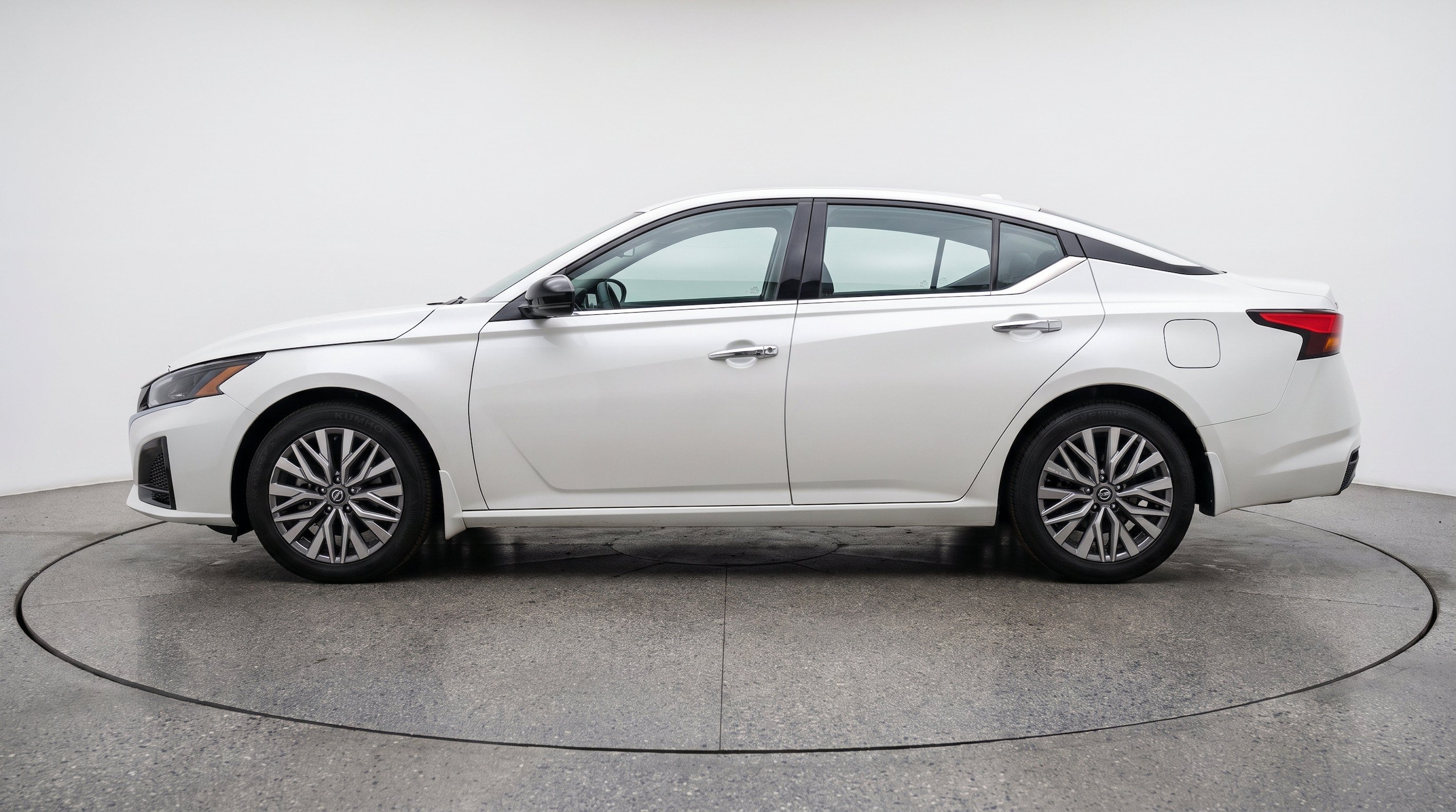Thumbnail: 2025 Nissan Altima - 5