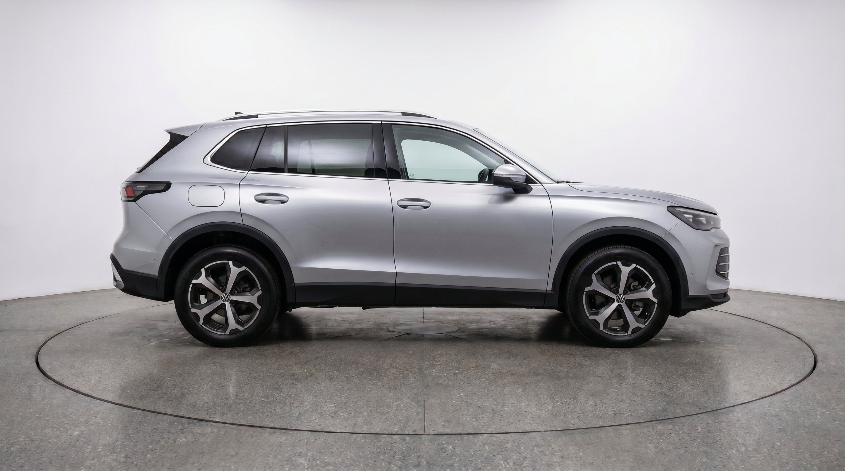 Thumbnail: 2026 Volkswagen Tiguan - 10