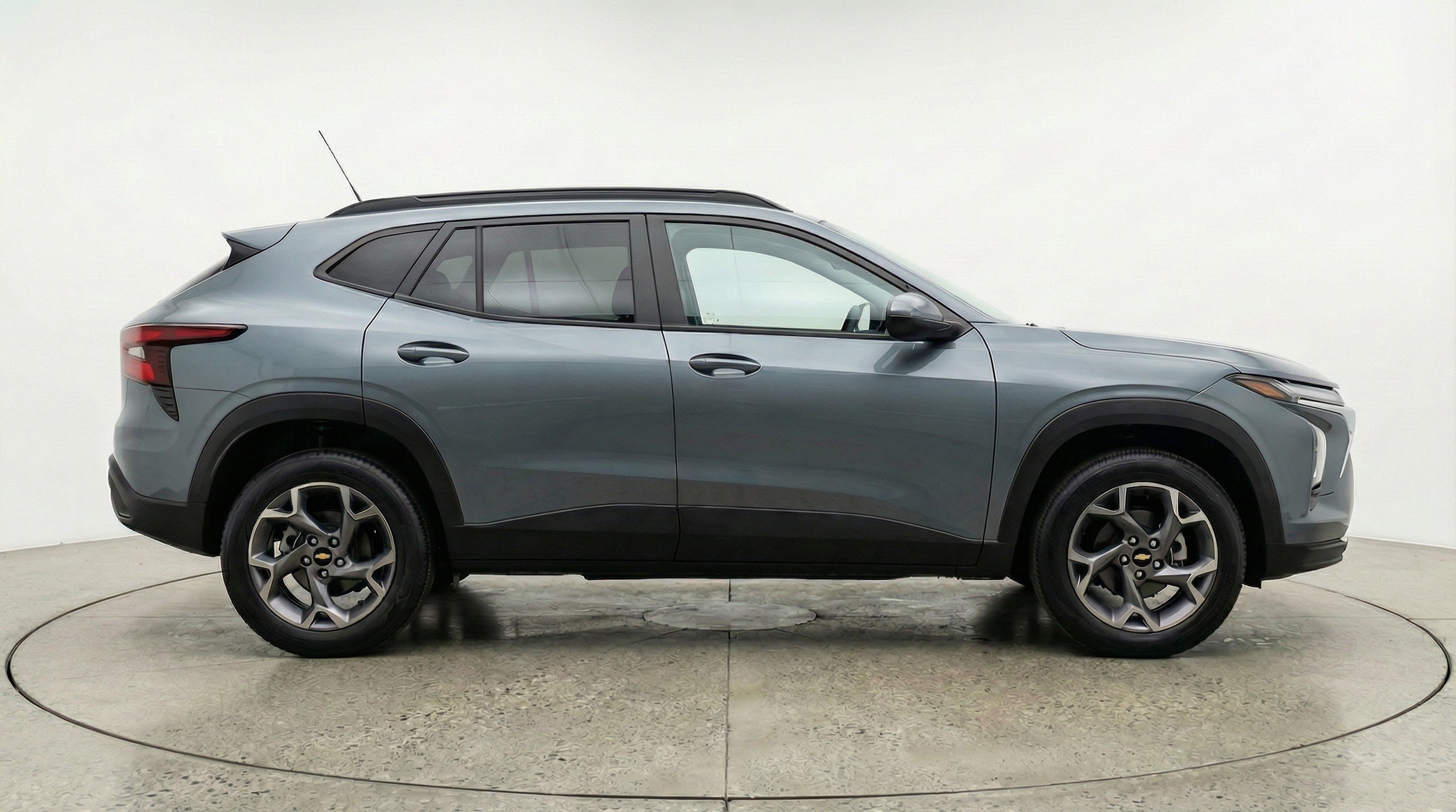 Thumbnail: 2025 Chevrolet Trax - 10