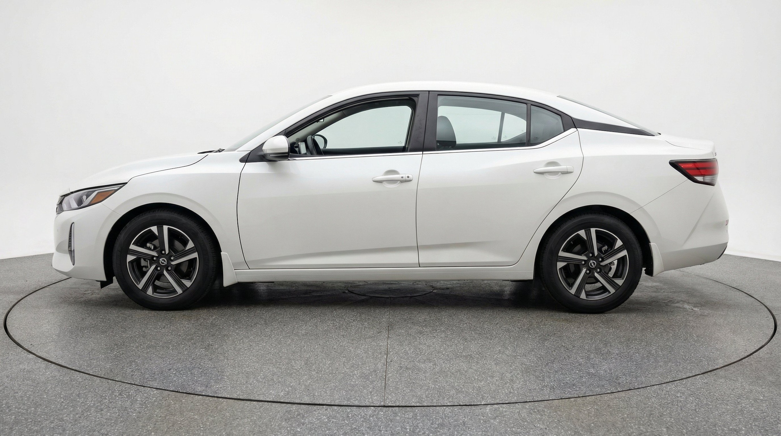 Thumbnail: 2025 Nissan Sentra - 5