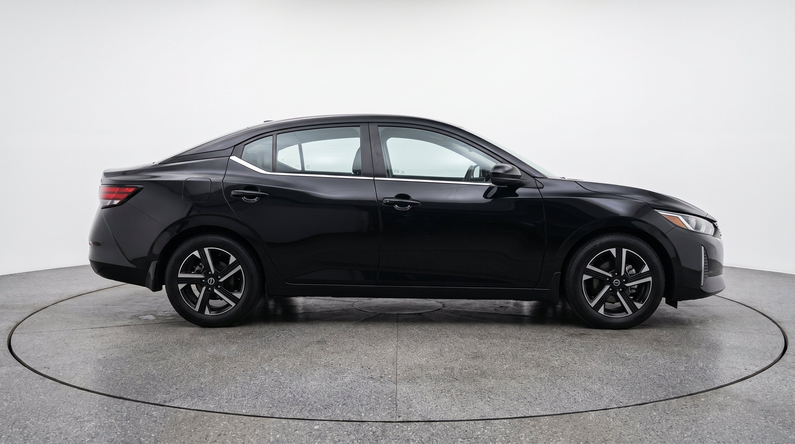 Thumbnail: 2025 Nissan Sentra - 10
