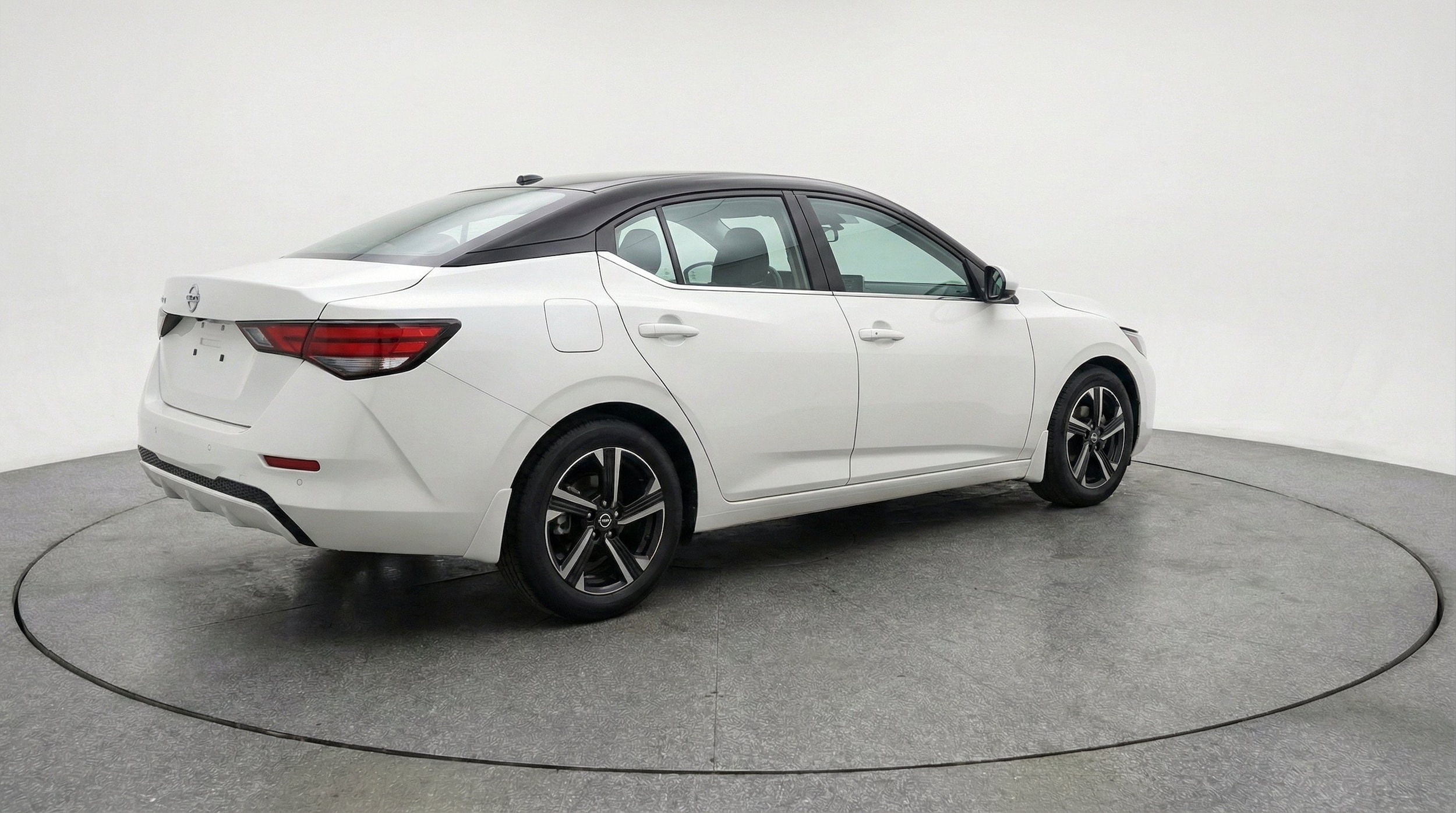 Thumbnail: 2025 Nissan Sentra - 9
