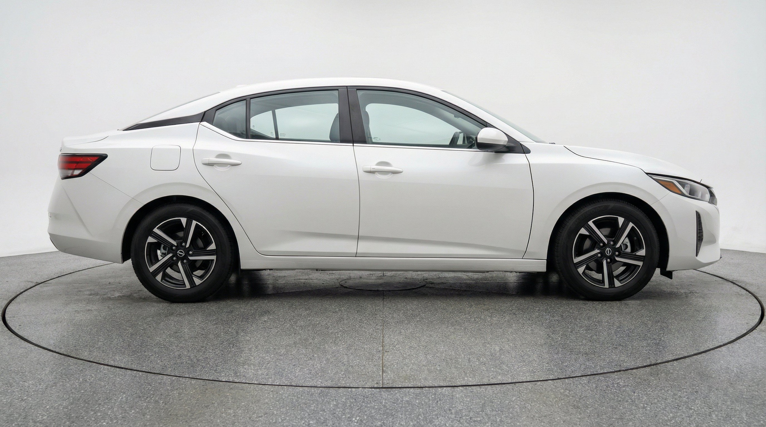 Thumbnail: 2025 Nissan Sentra - 10
