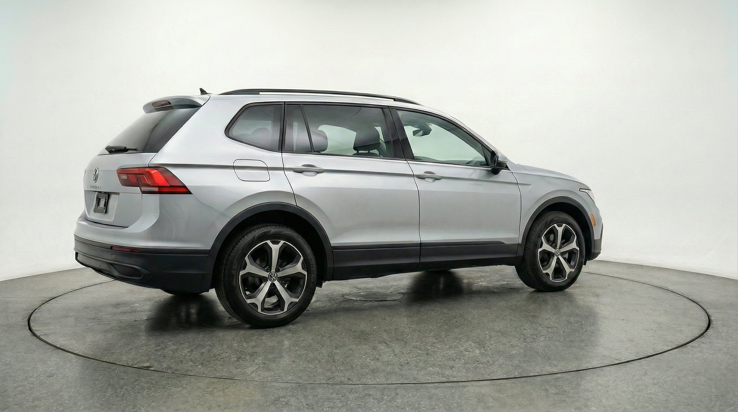 Thumbnail: 2026 Volkswagen Tiguan - 9