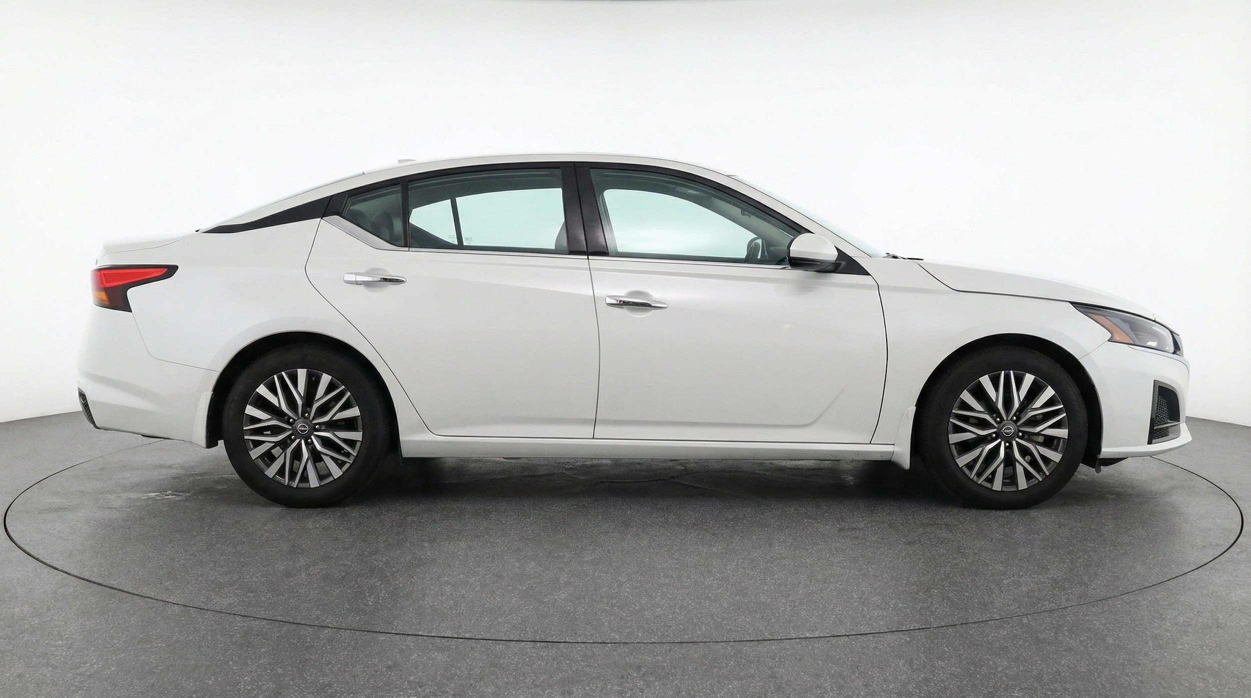 Thumbnail: 2025 Nissan Altima - 10