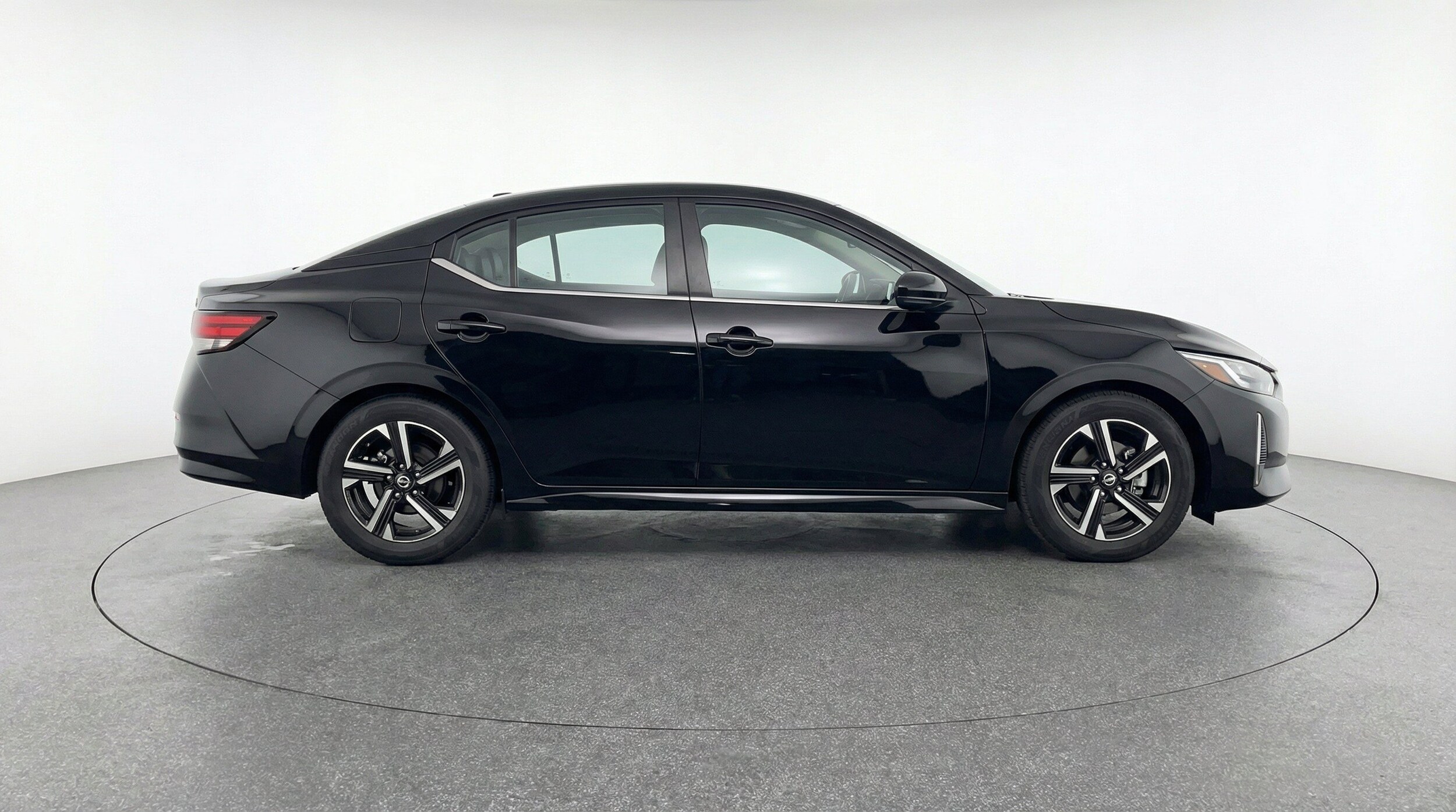 Thumbnail: 2025 Nissan Sentra - 10