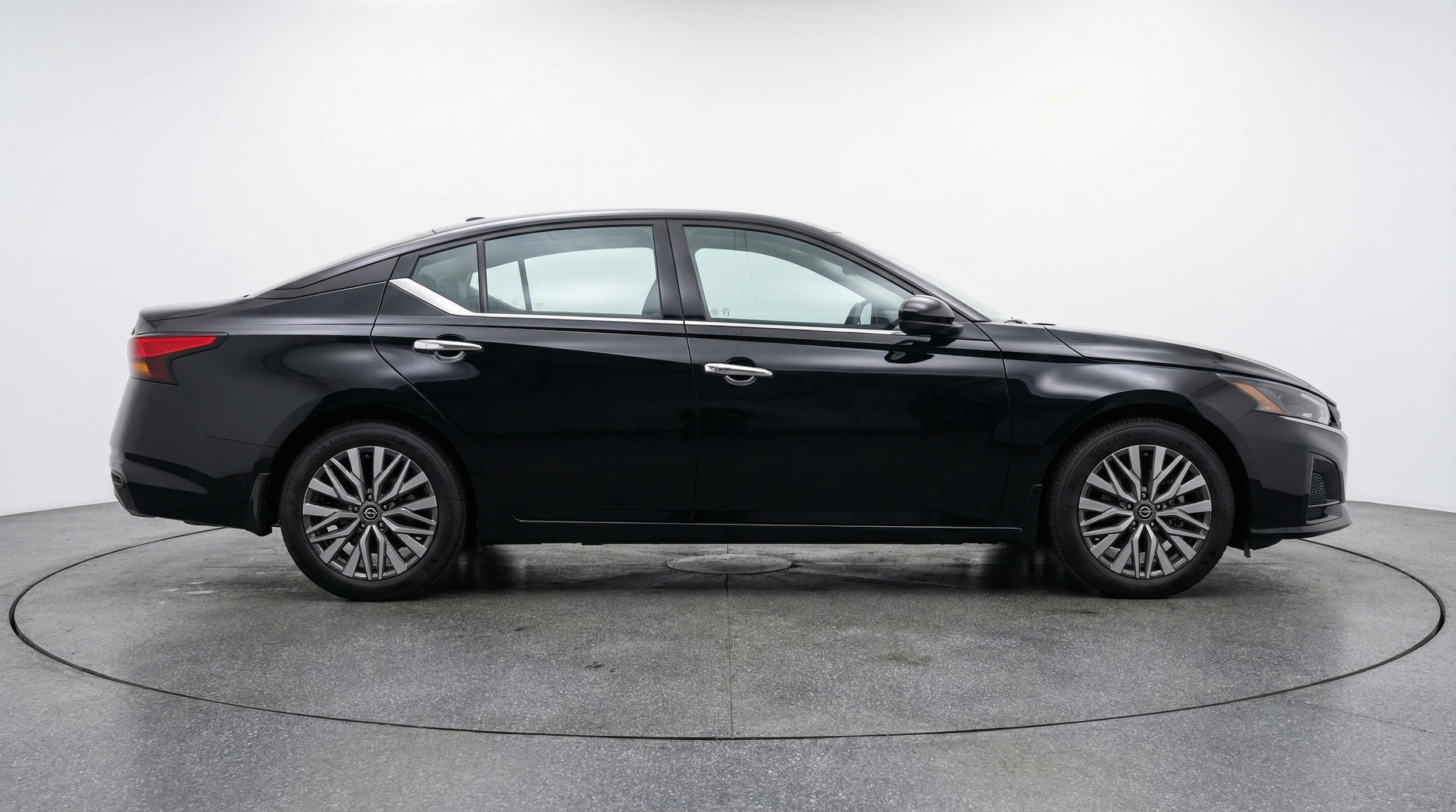 Thumbnail: 2025 Nissan Altima - 10