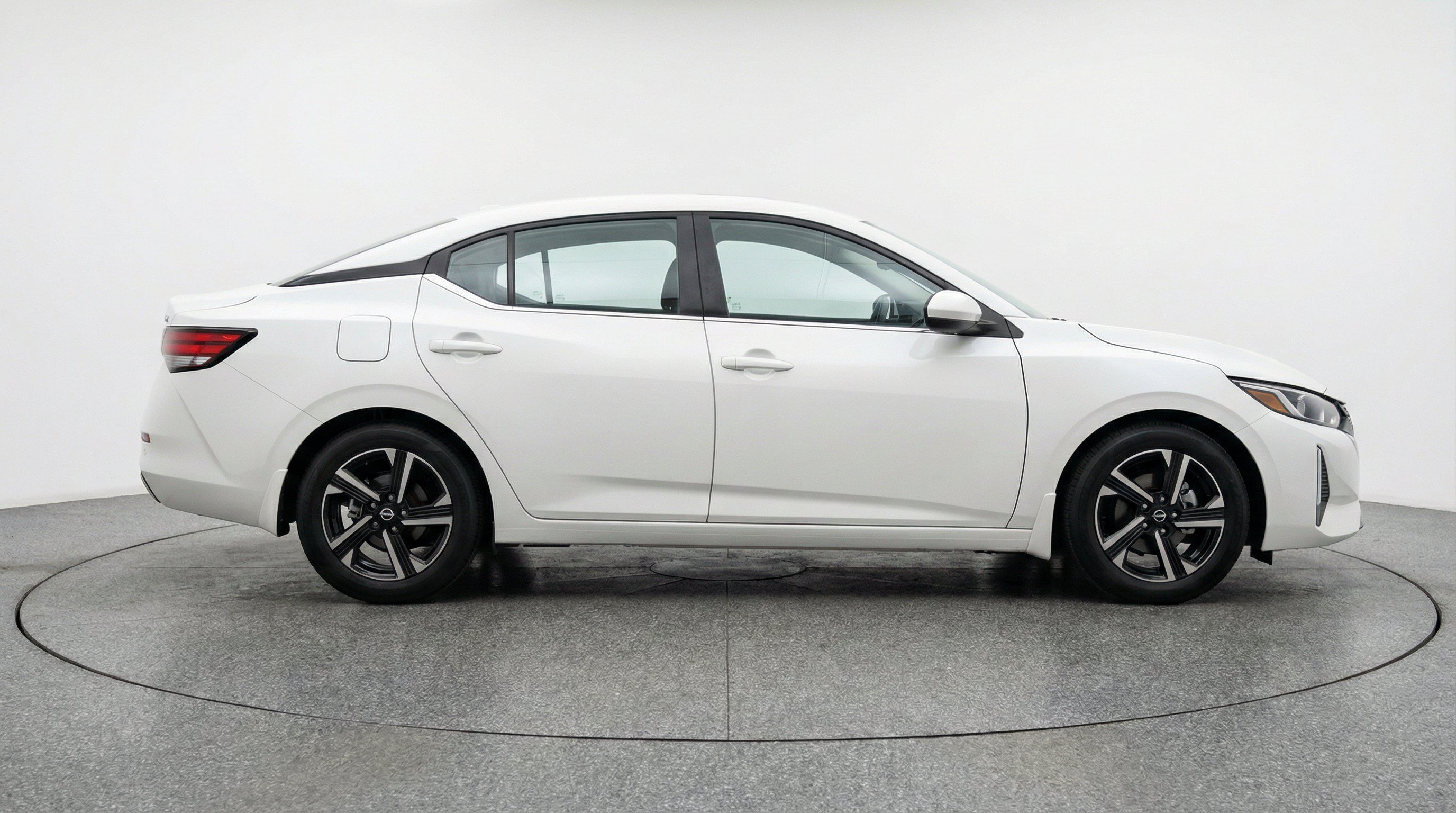 Thumbnail: 2025 Nissan Sentra - 10
