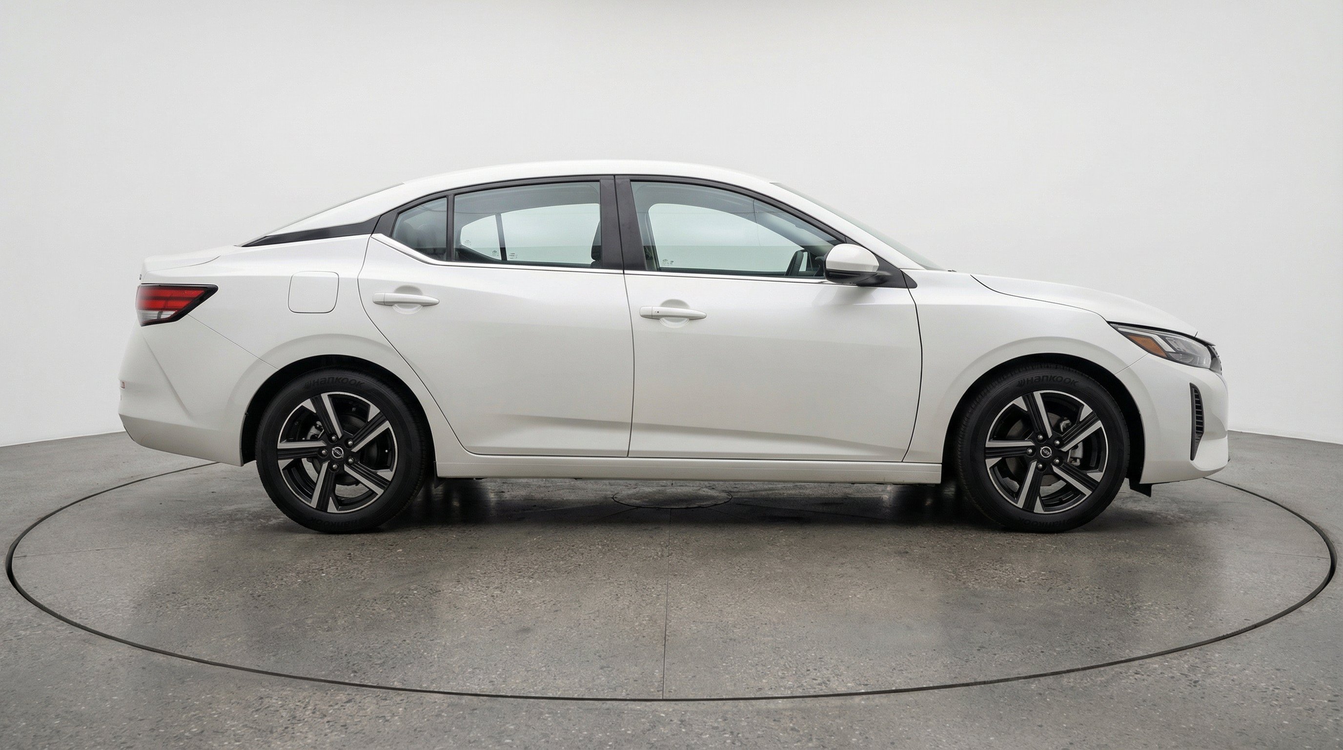 Thumbnail: 2025 Nissan Sentra - 10