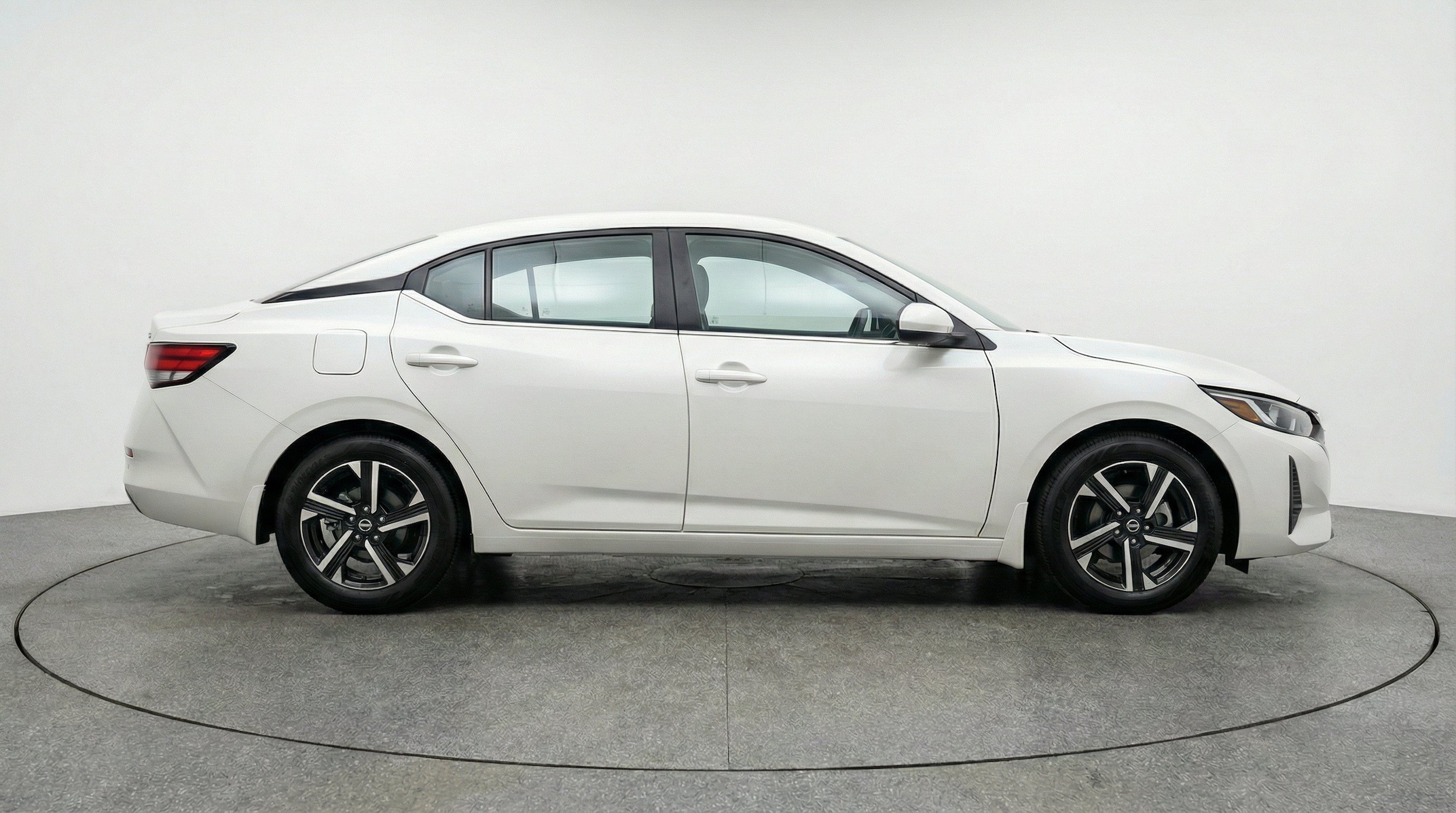Thumbnail: 2025 Nissan Sentra - 10