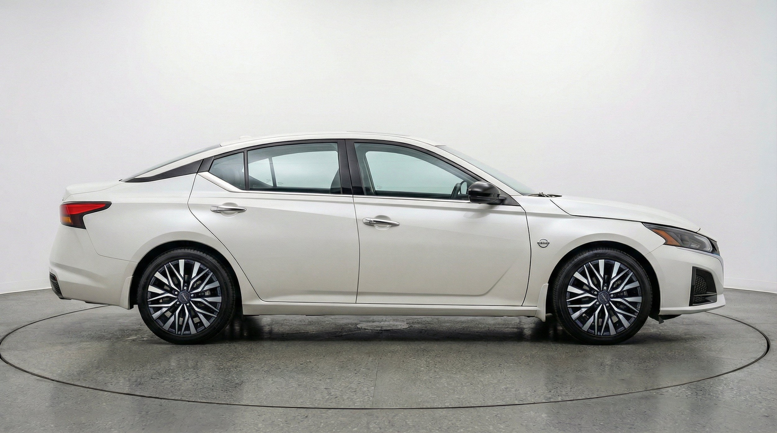 Thumbnail: 2025 Nissan Altima - 10