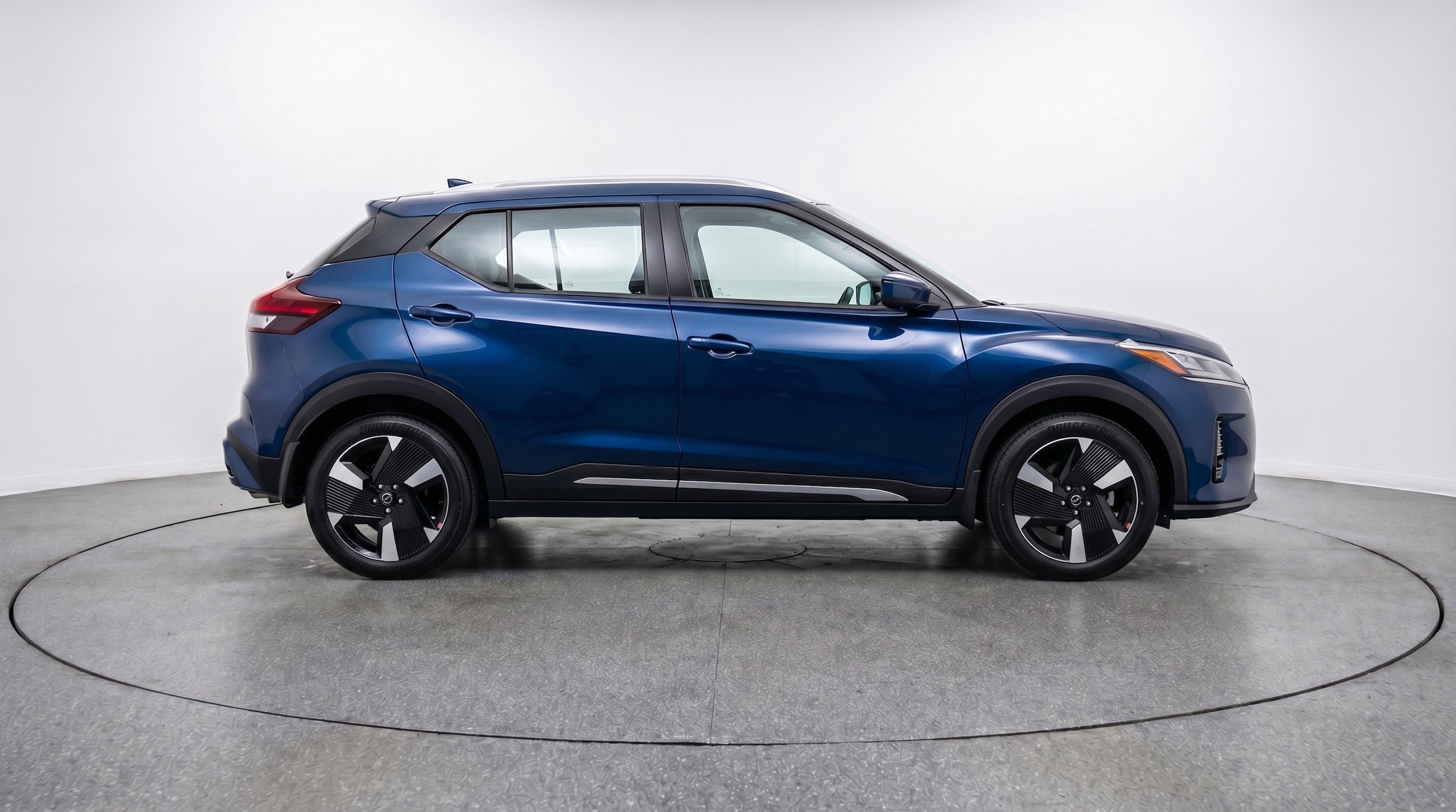Thumbnail: 2026 Nissan Kicks - 10
