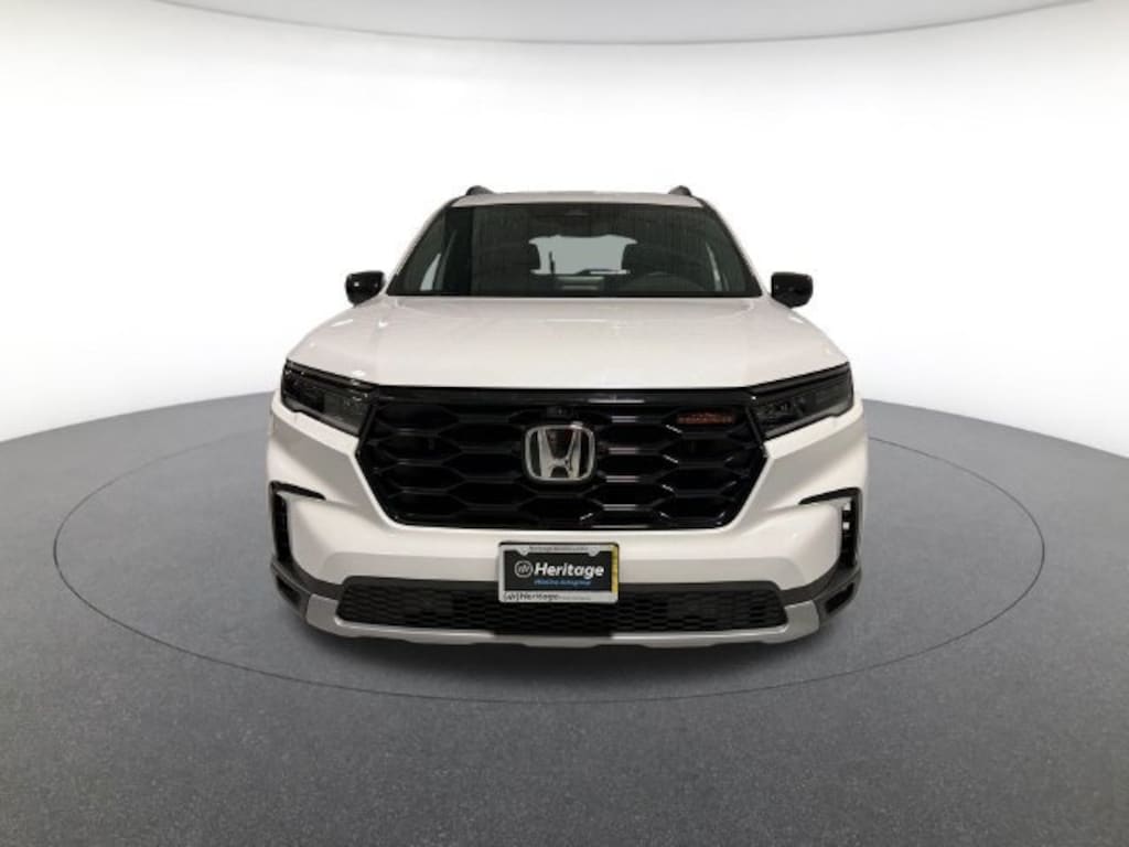 Used 2025 Honda Pilot TrailSport Sport Utility
