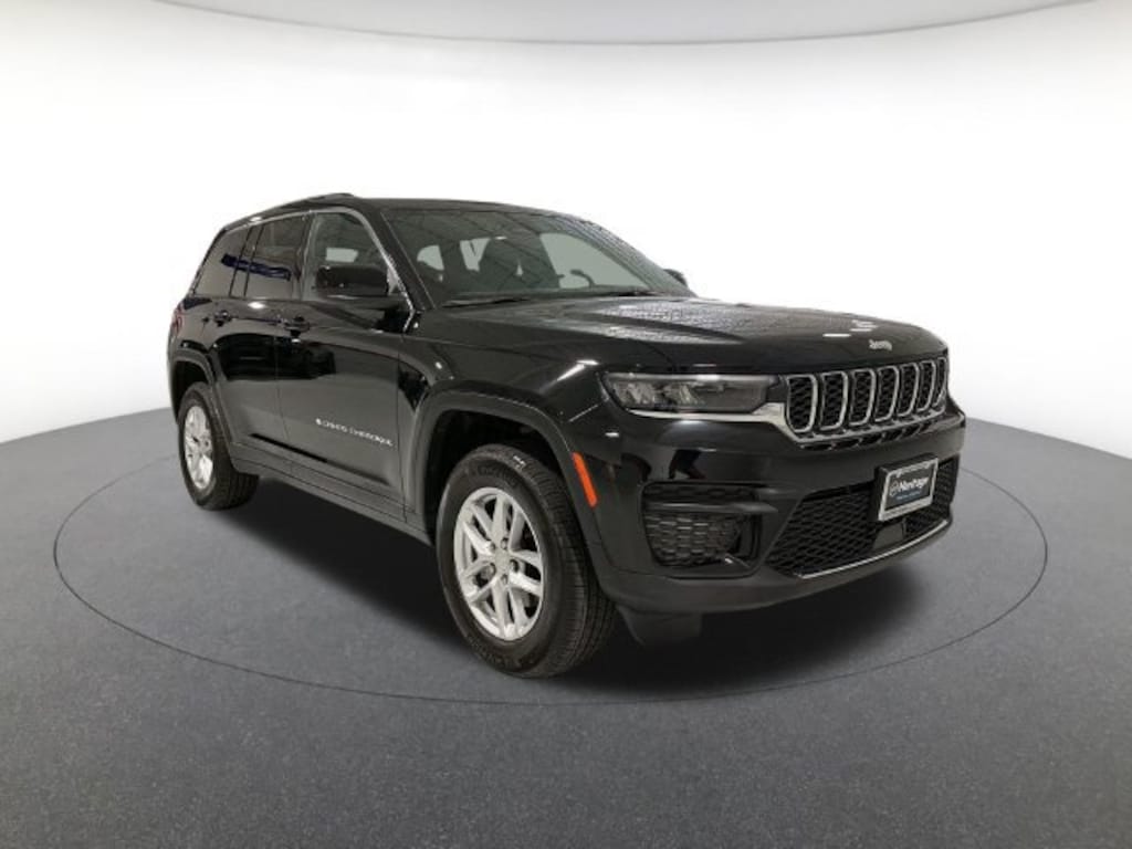 Used 2025 Jeep Grand Cherokee Laredo X Sport Utility