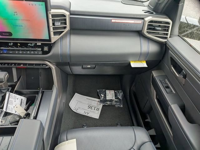 2026 Toyota Tundra Platinum - Photo 8