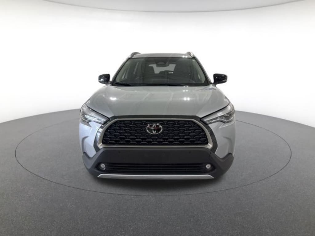 Used 2025 Toyota Corolla Cross XLE Sport Utility