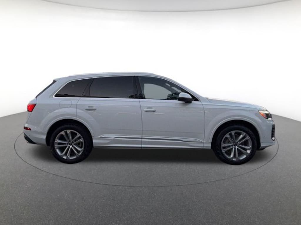 Used 2025 Audi Q7 55 Premium Plus Sport Utility
